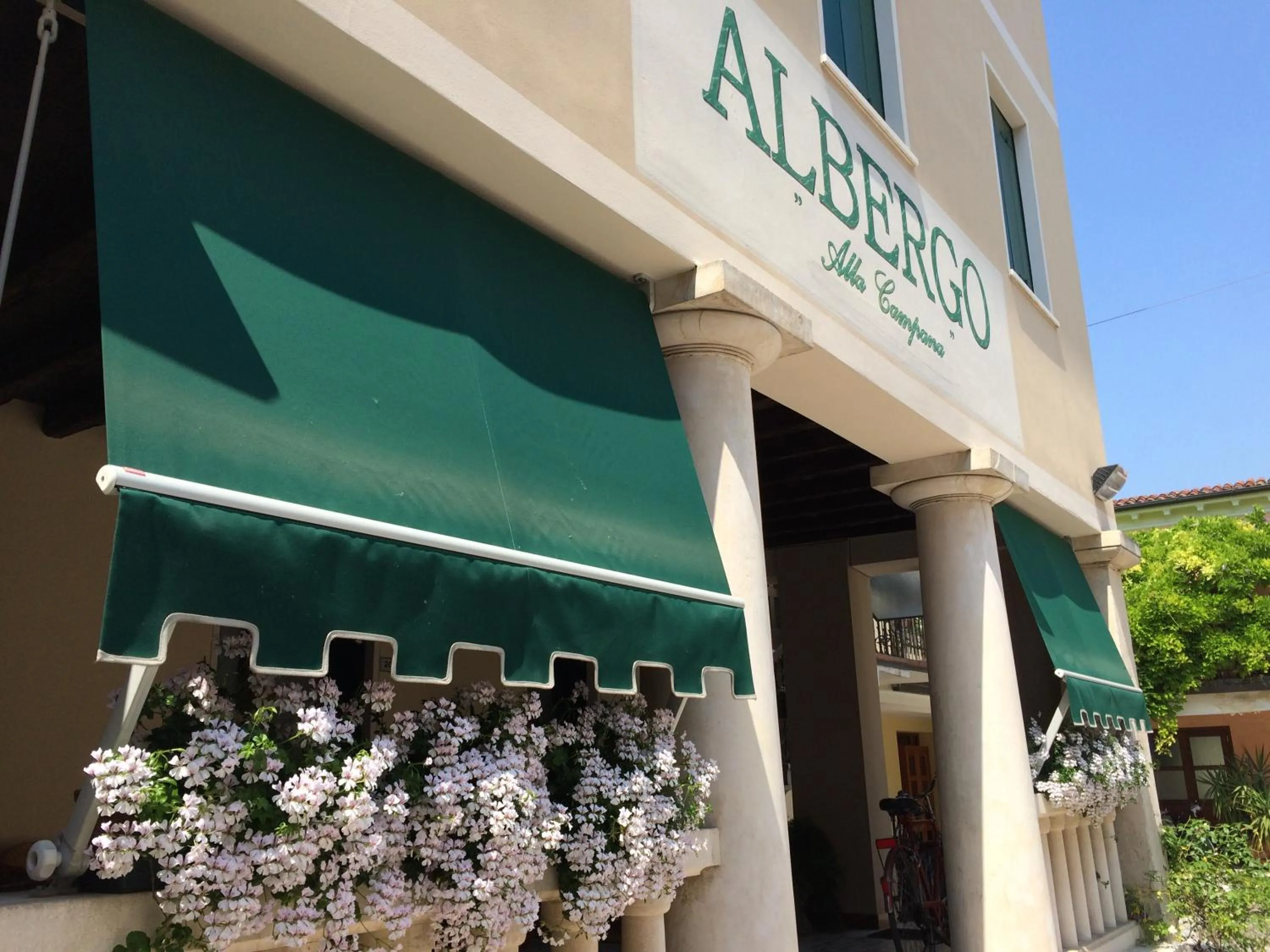 Property building in Albergo Alla Campana