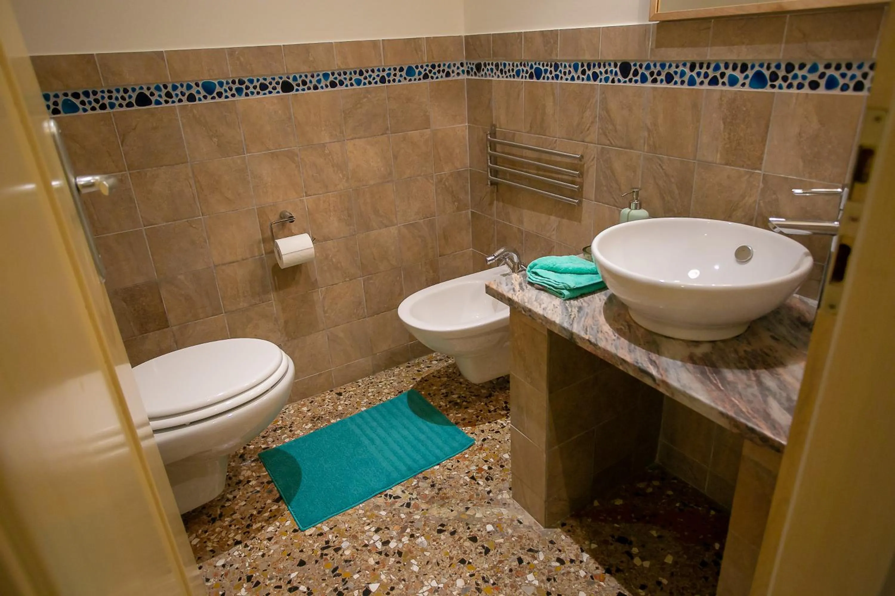 Toilet in B&B La Corte