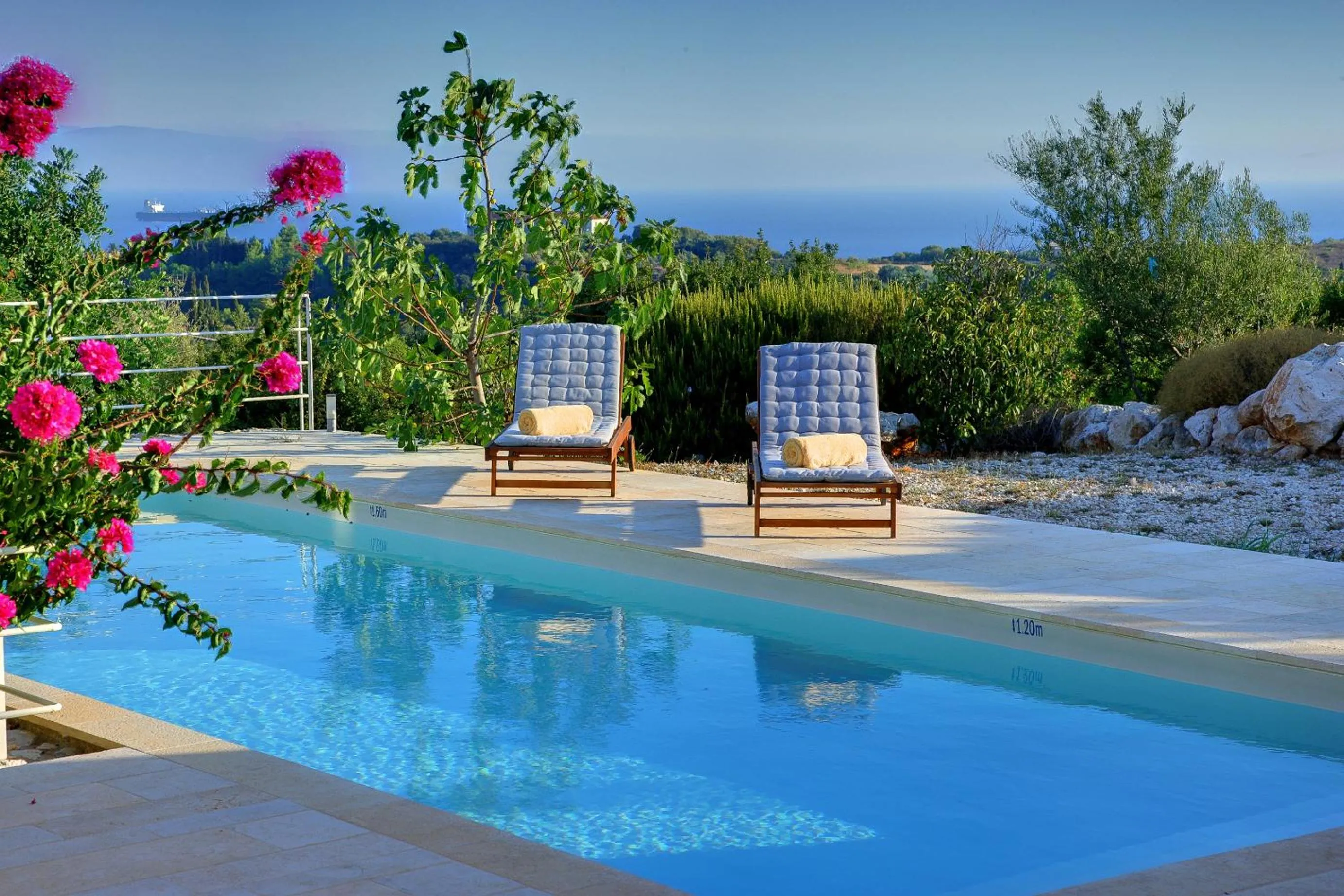 Pool view in Ideales Resort