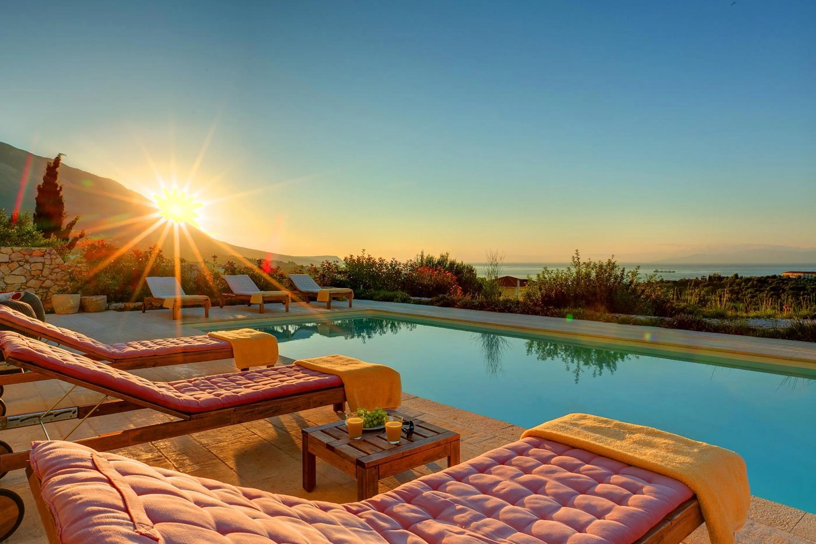 Swimming pool in Ideales Resort