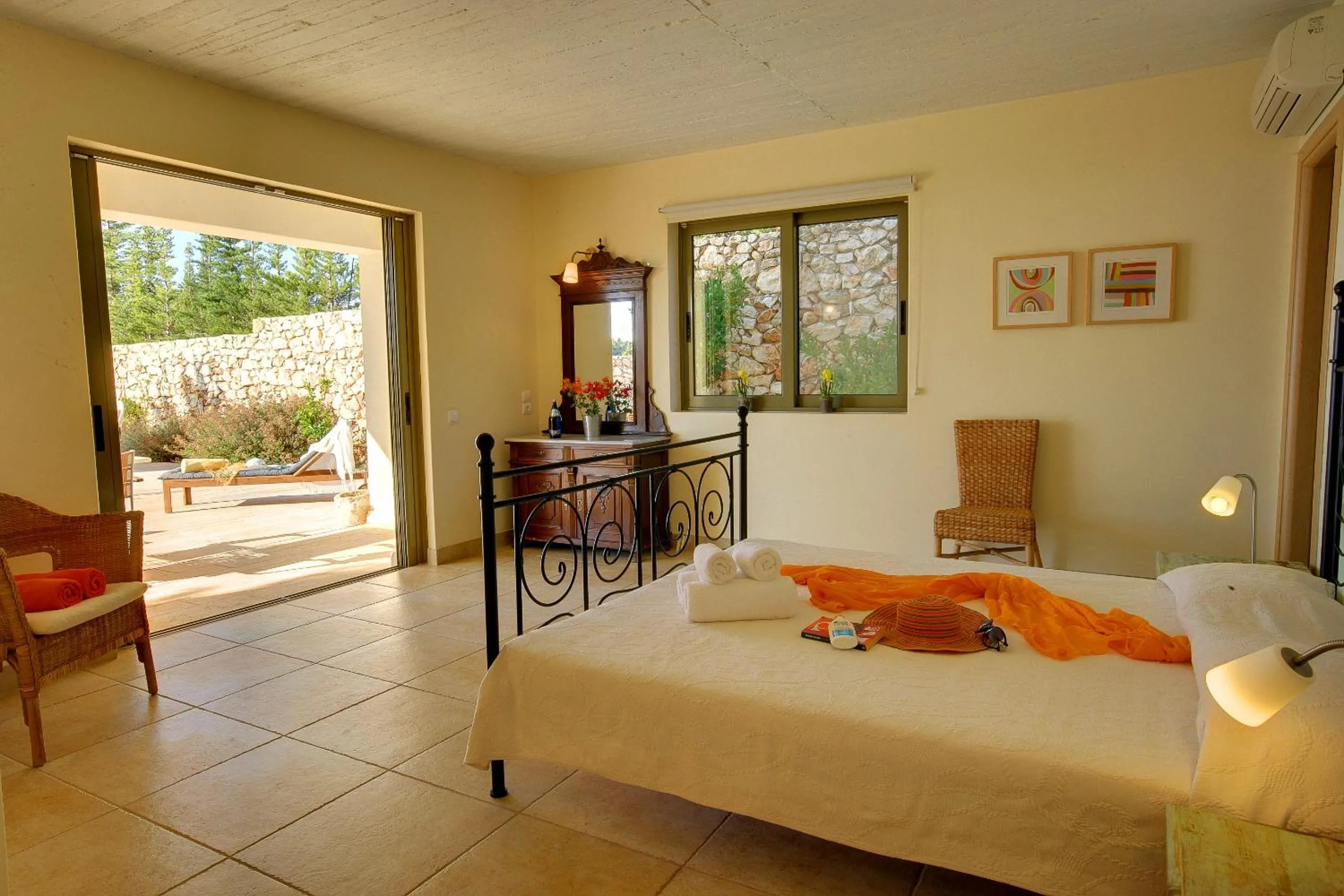 Property building, Bed in Ideales Resort