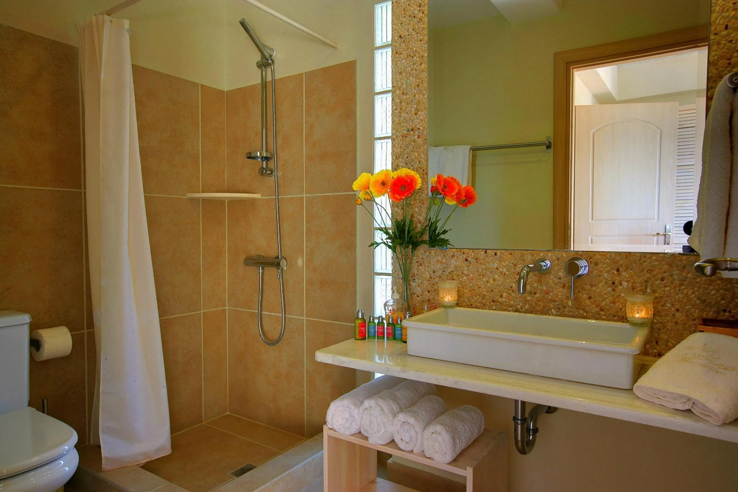 Bathroom in Ideales Resort