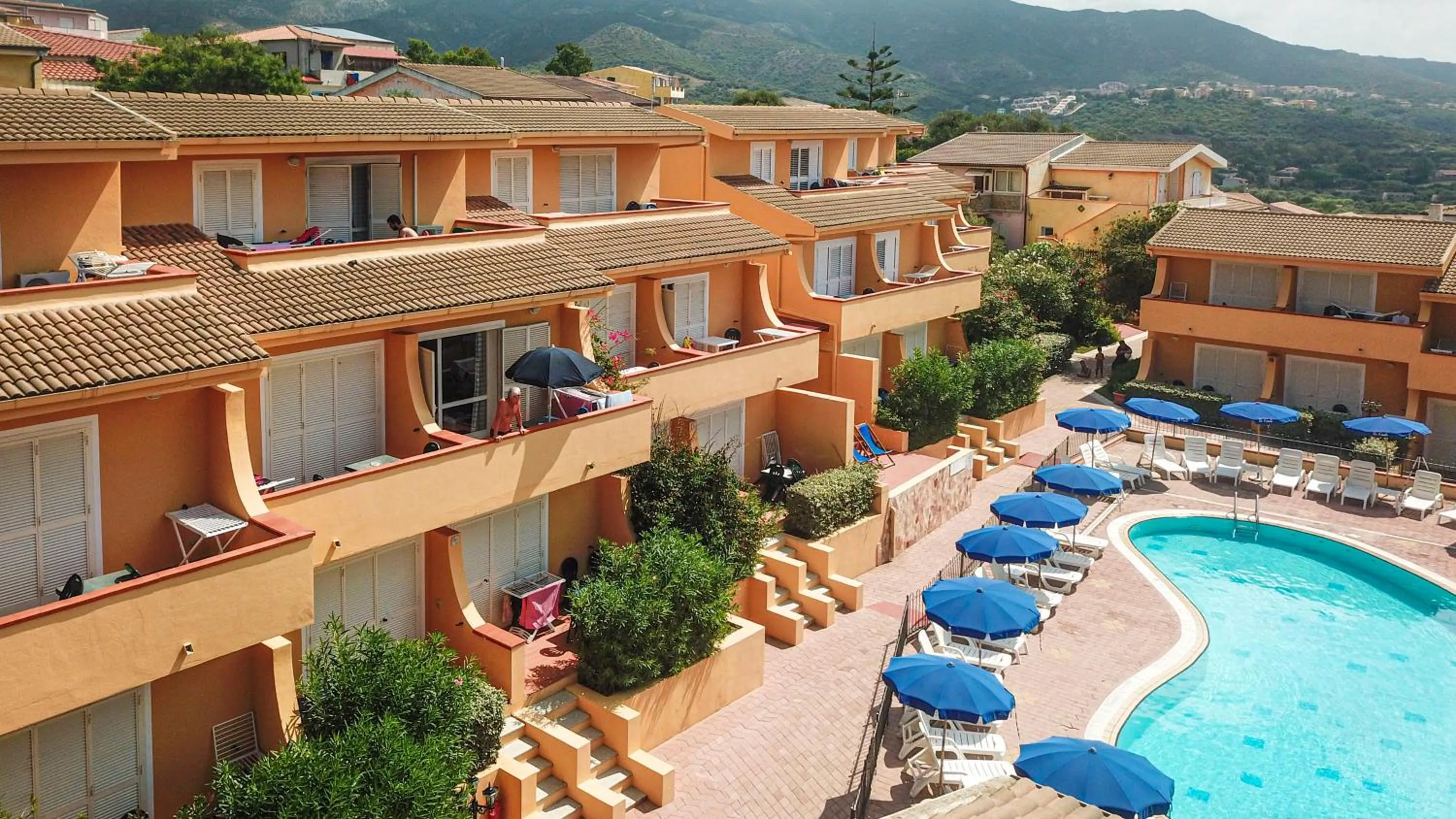 Pool view in Residence Le Onde