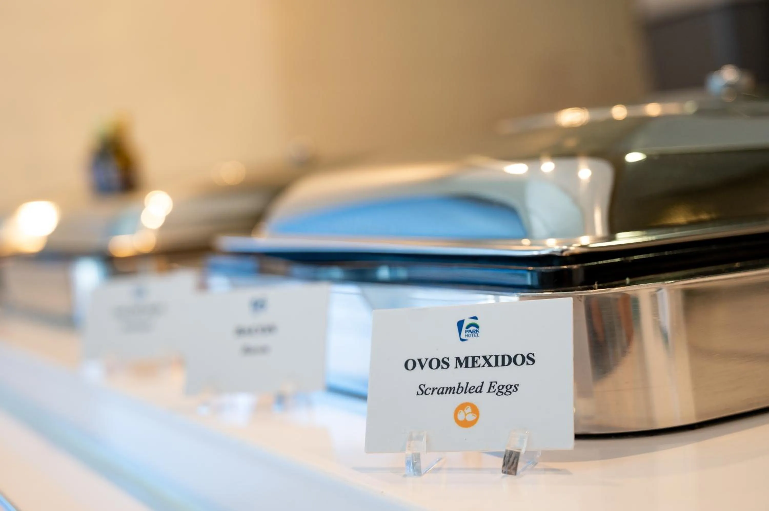 Kitchen or kitchenette, Bed in Park Hotel Porto Aeroporto