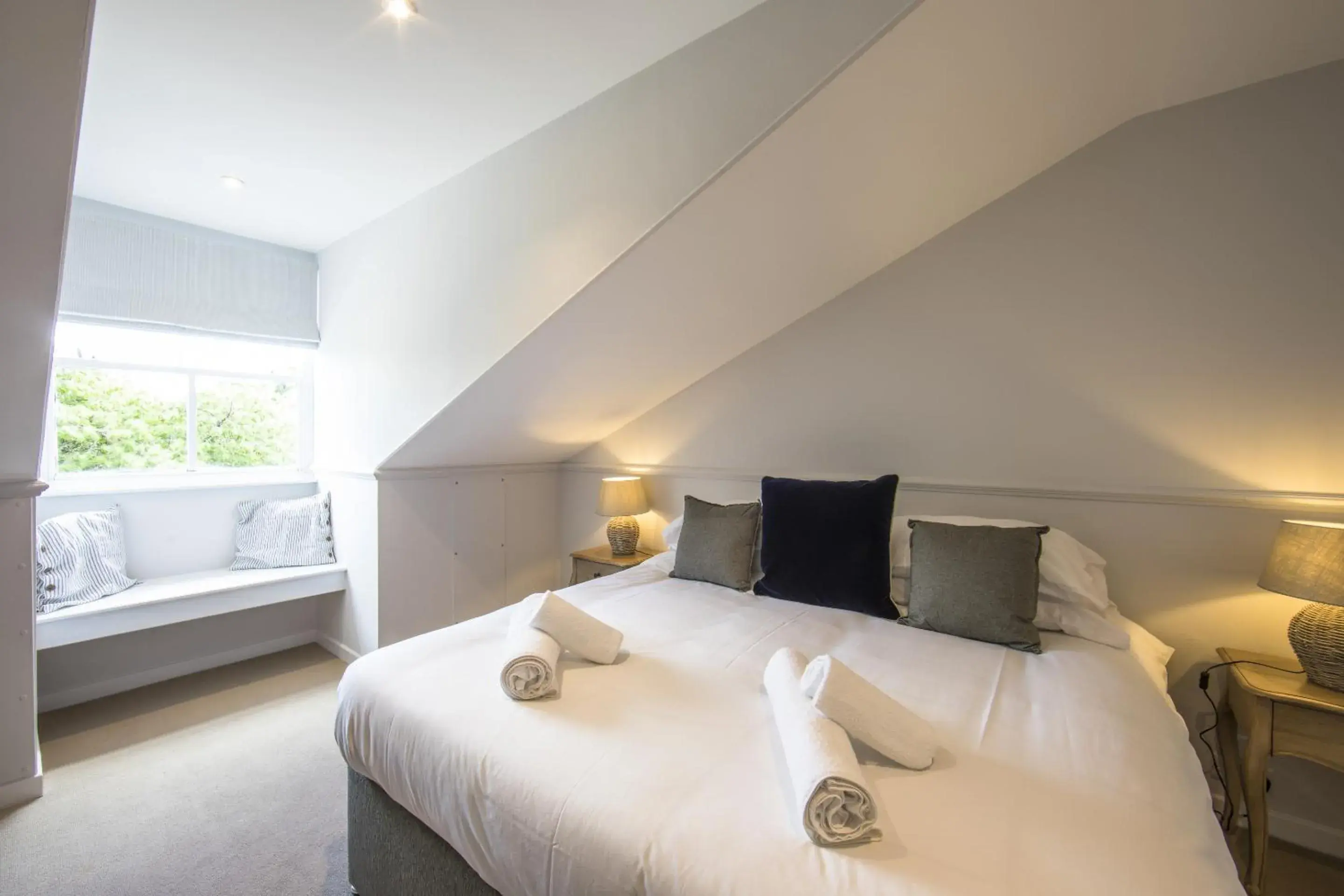 Bedroom, Bed in The Fox Inn Bedroom, Bed in The Fox Inn