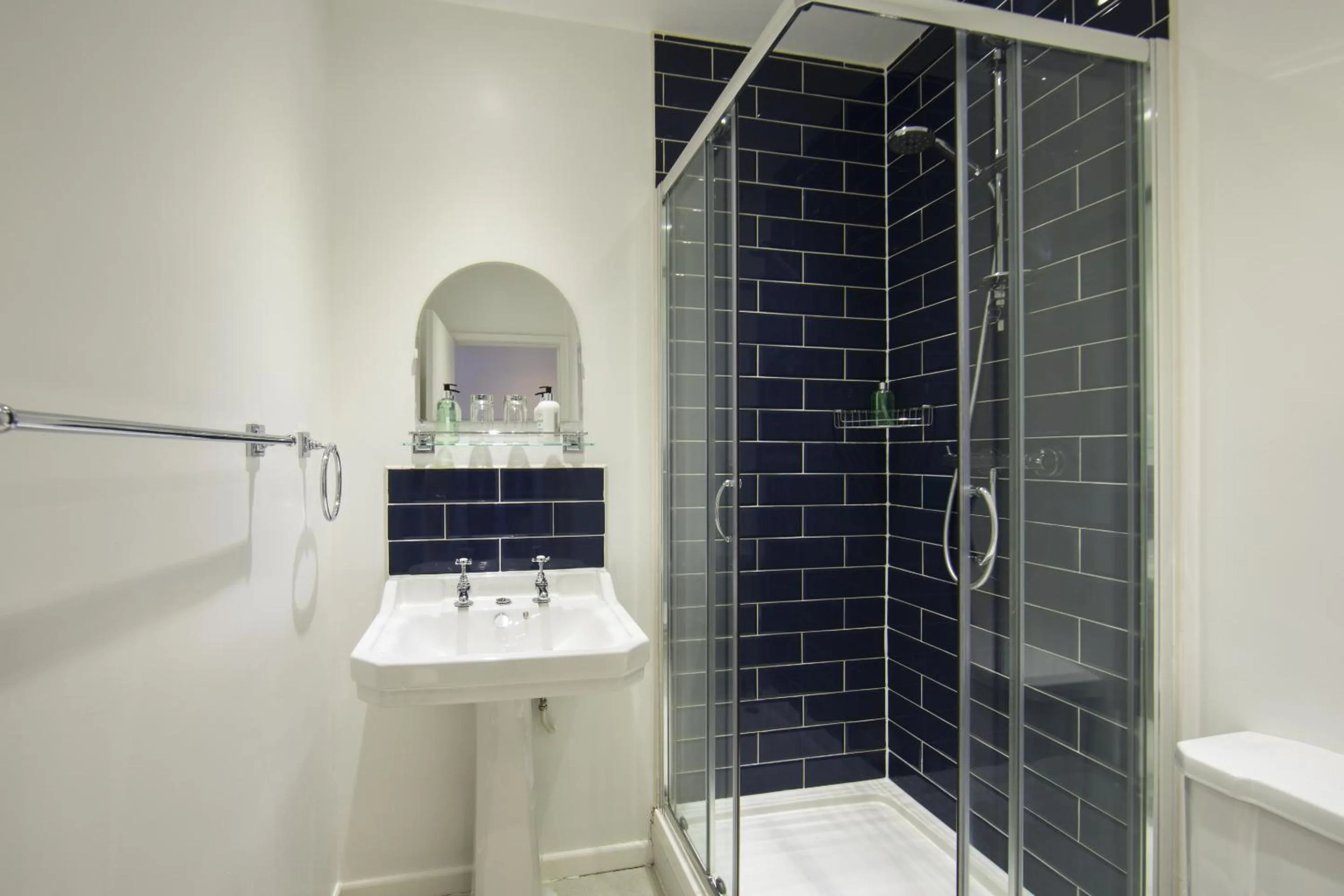 Bathroom in The Fox Inn