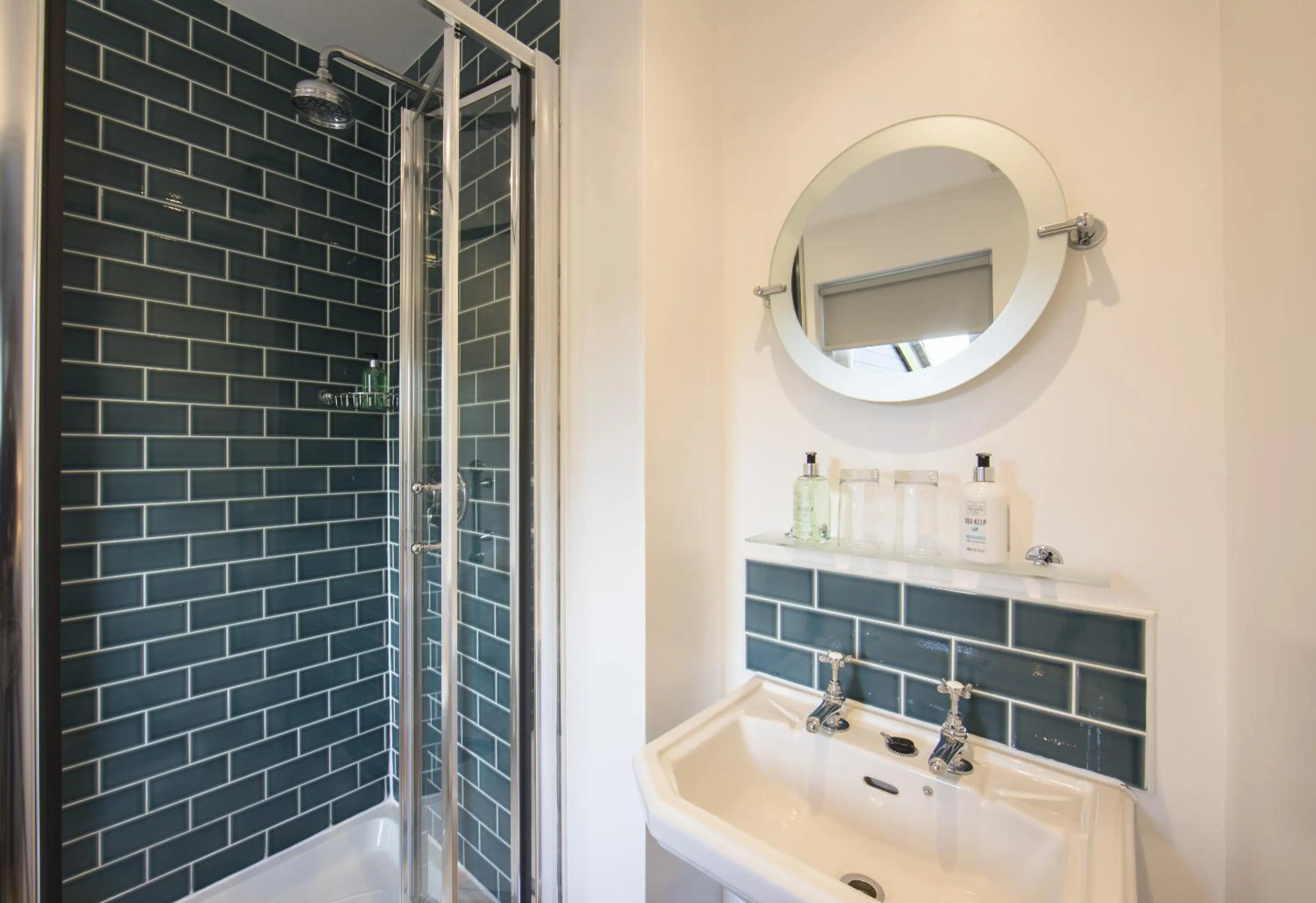 Bathroom in The Fox Inn