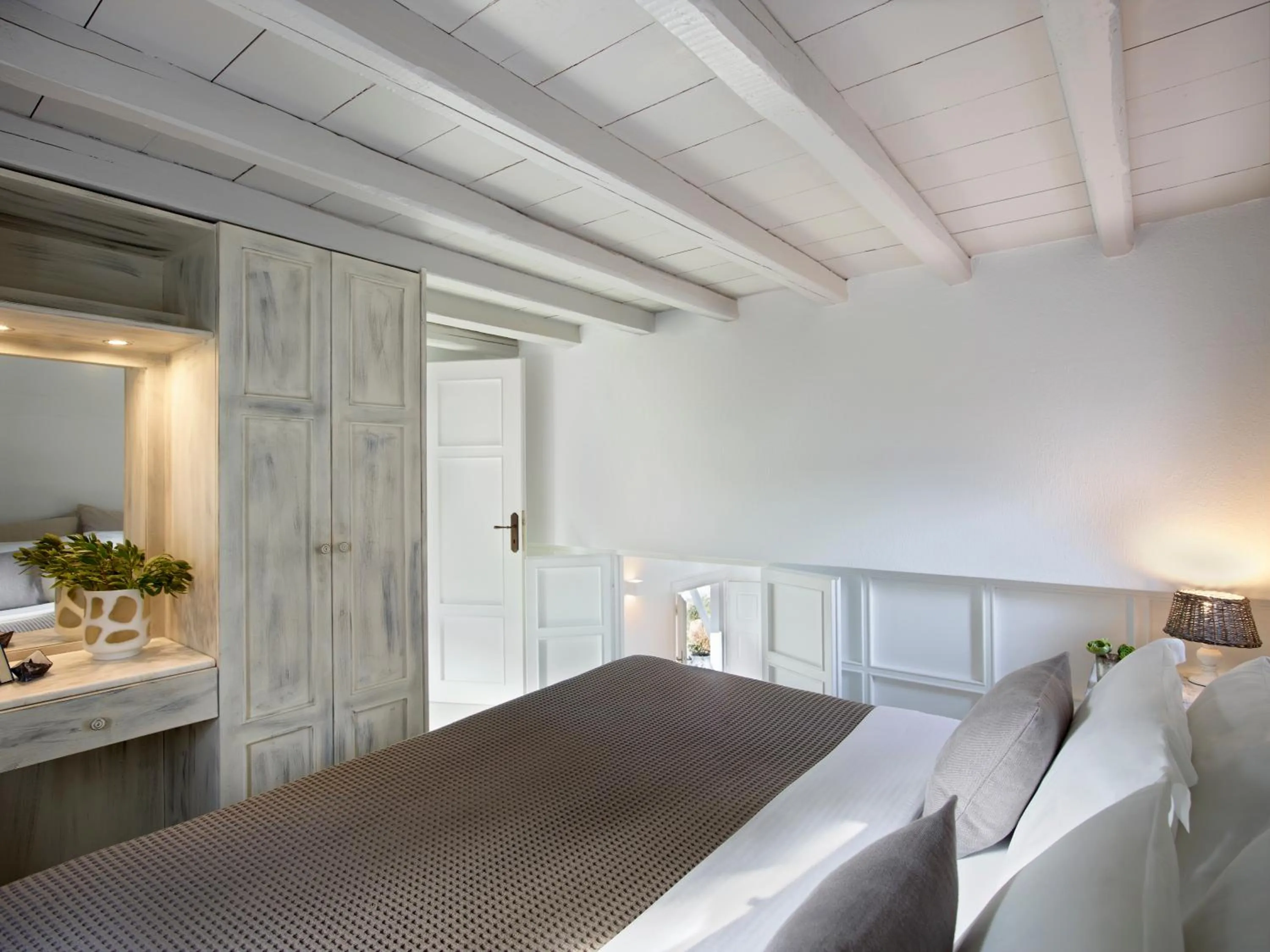 Bedroom, Bed in Kallos of Mykonos - previous Leonis Summer Houses