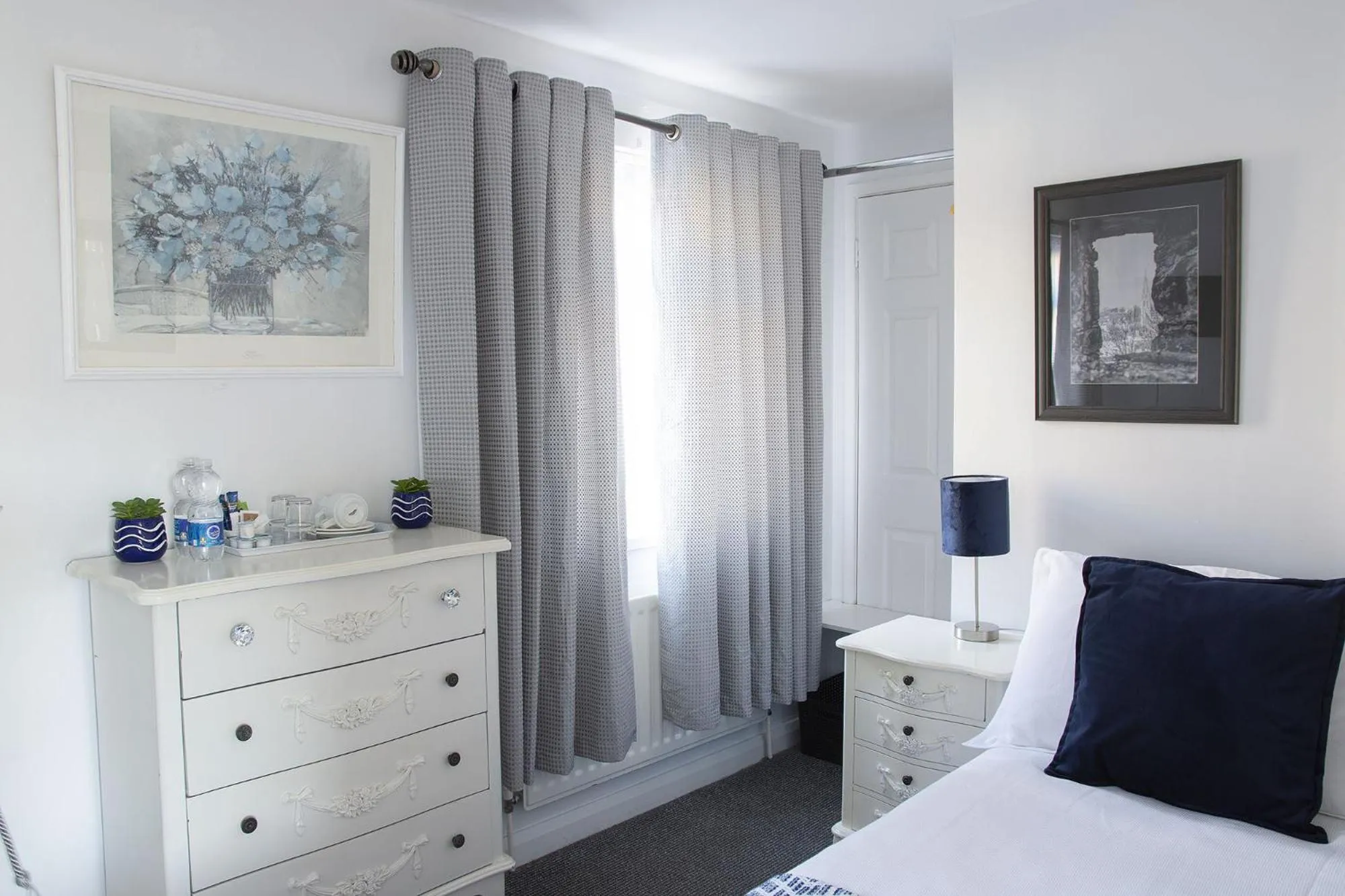 Bedroom, Bed in bishop gate bnb