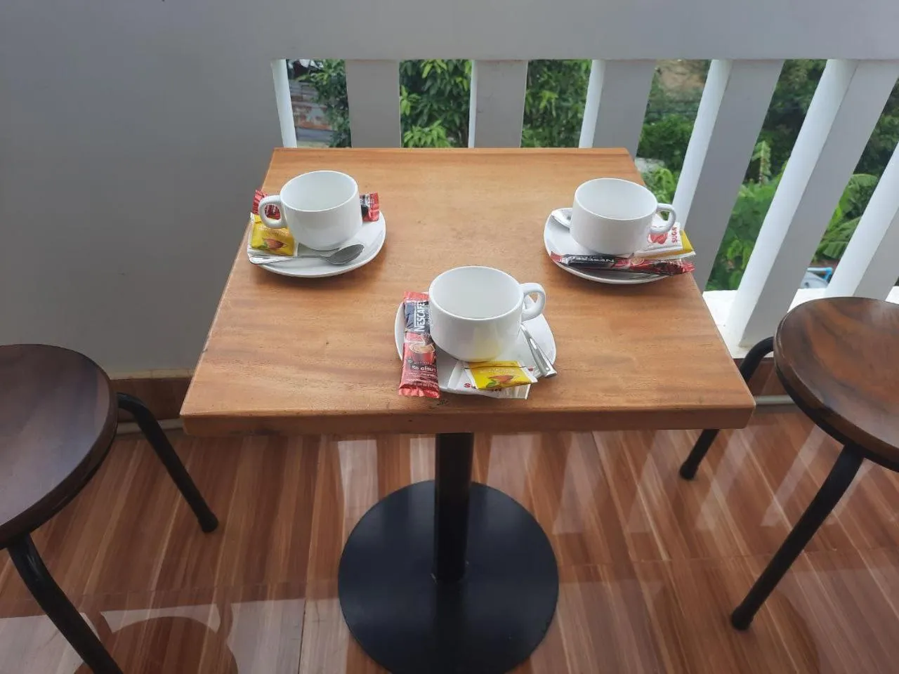 Restaurant/places to eat in Realkhom Homestay