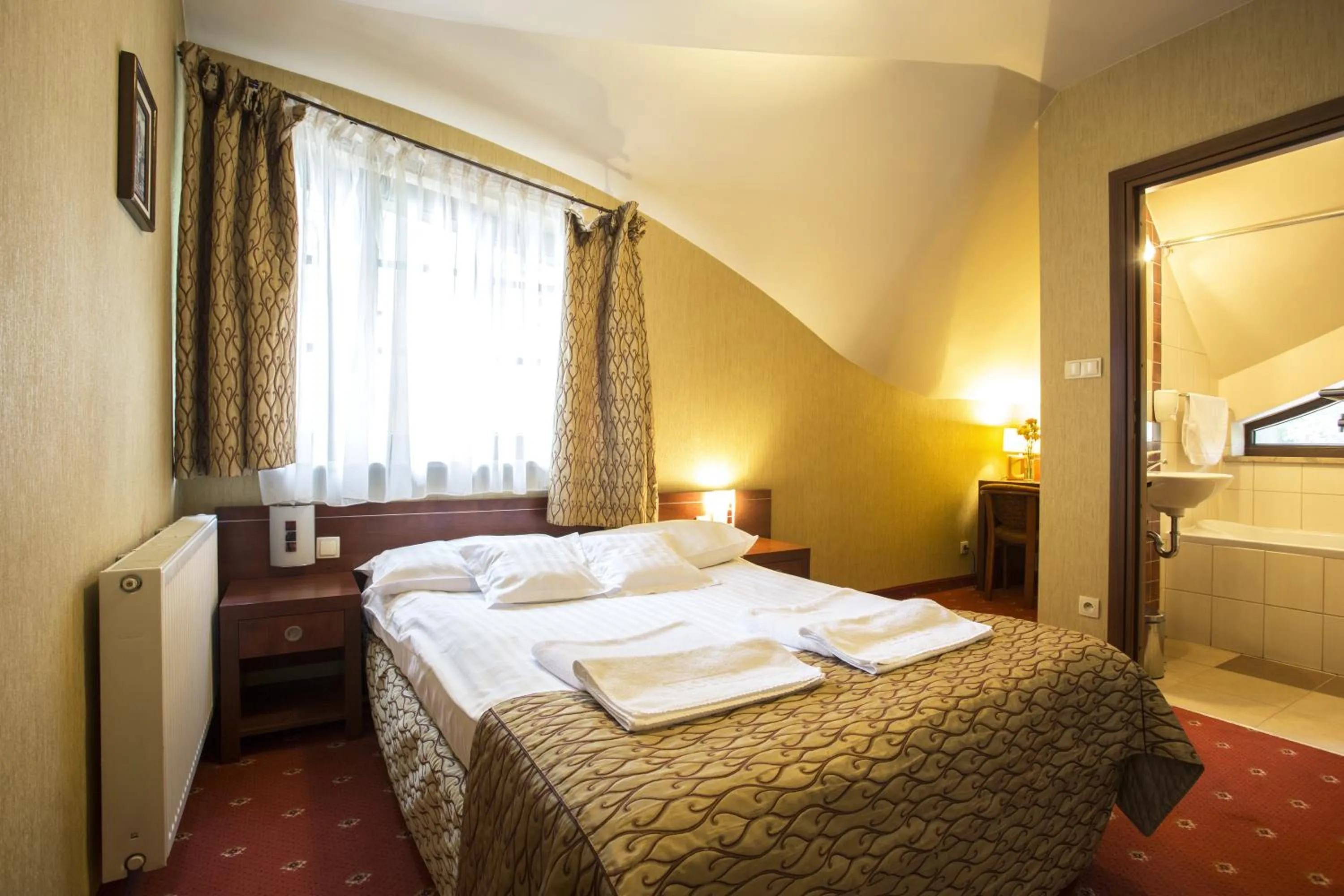 Bed in Hotel Restauracja Browar Lwów w Lublinie