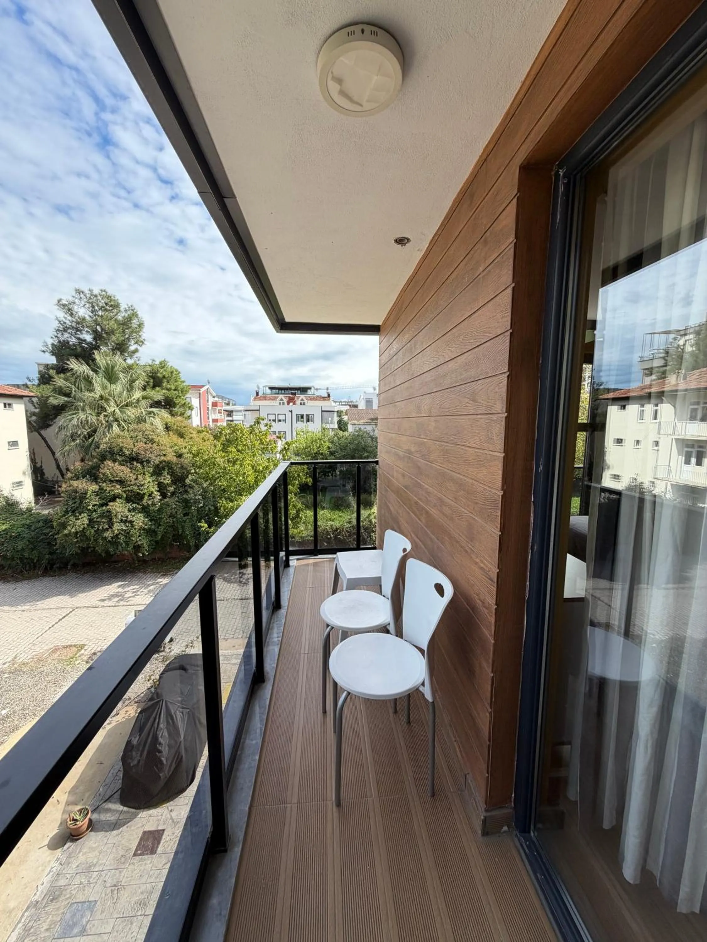 Day in Deluxe Beach Residence