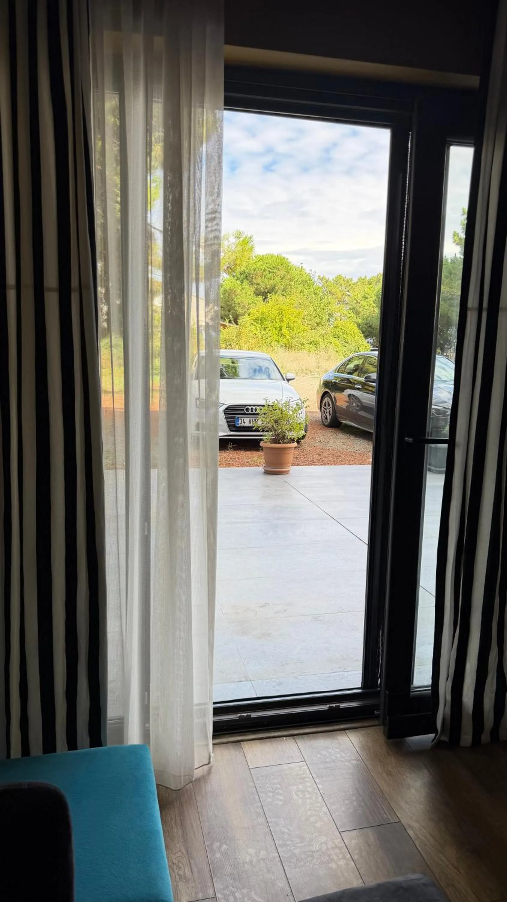 Garden in Deluxe Beach Residence