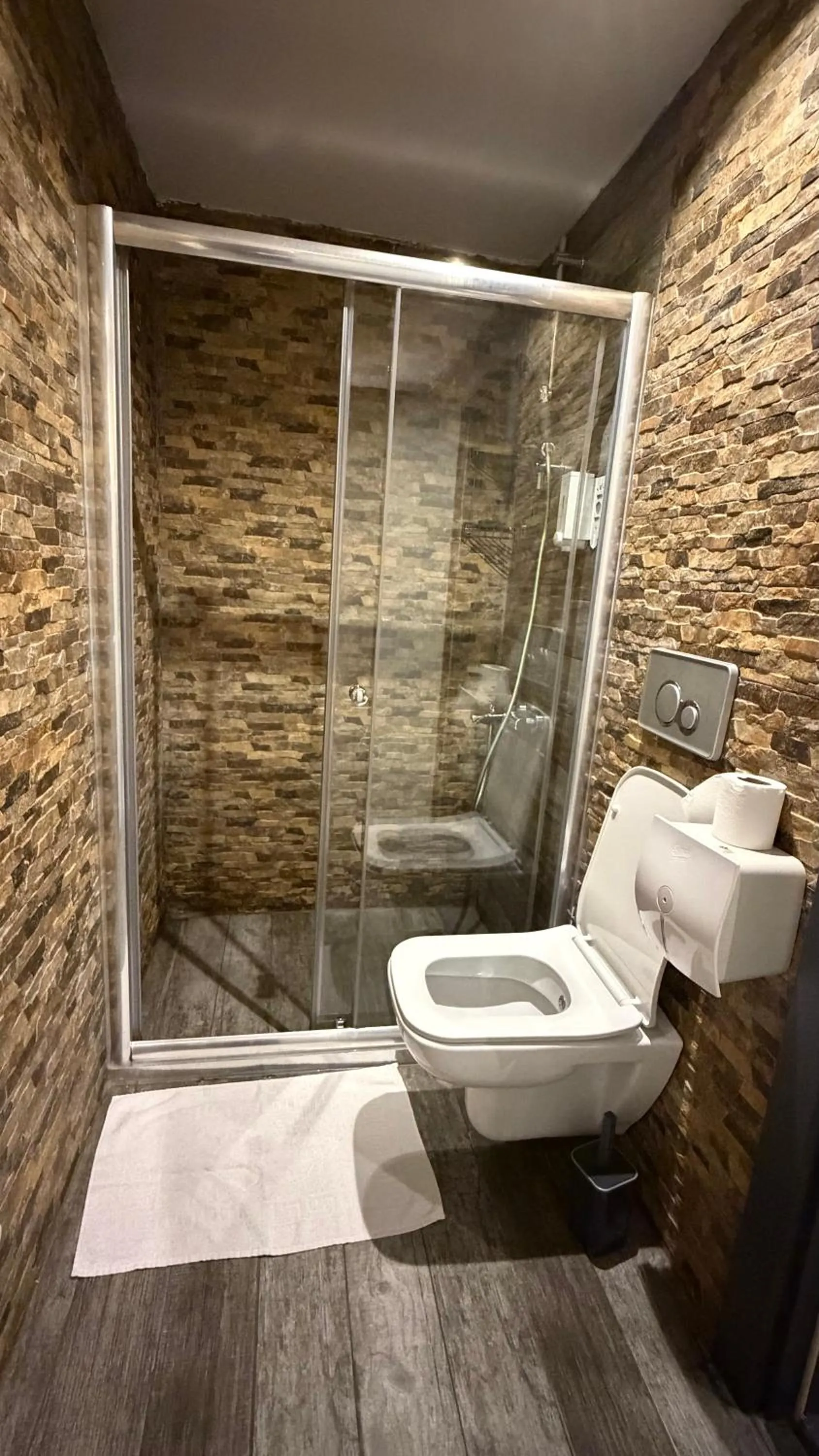 Shower in Deluxe Beach Residence