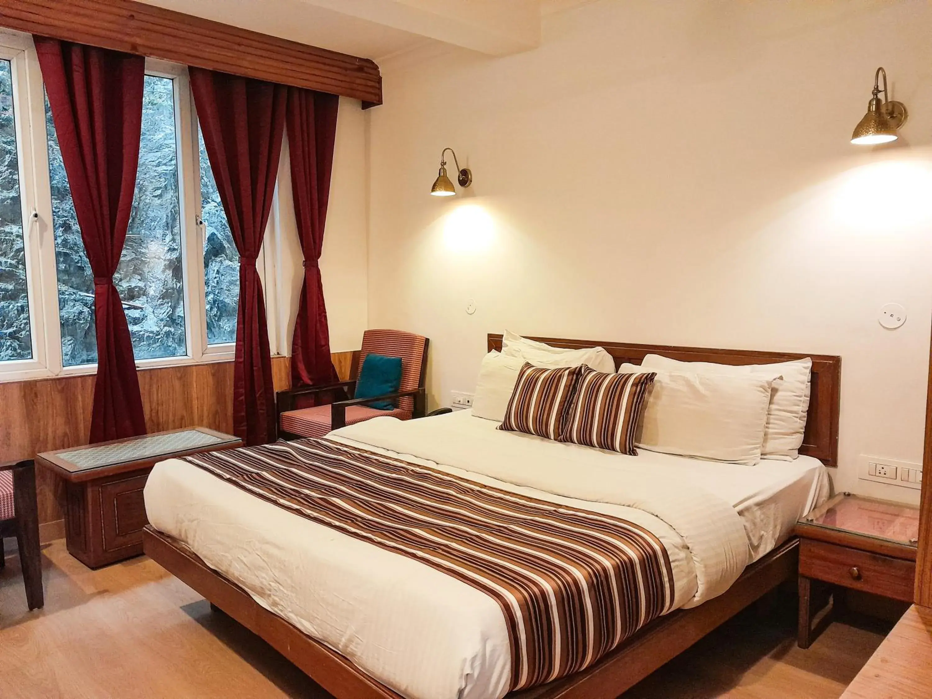 Economy Double Room in The Three Oaks Boutique Hotel Economy Double Room in The Three Oaks Boutique Hotel