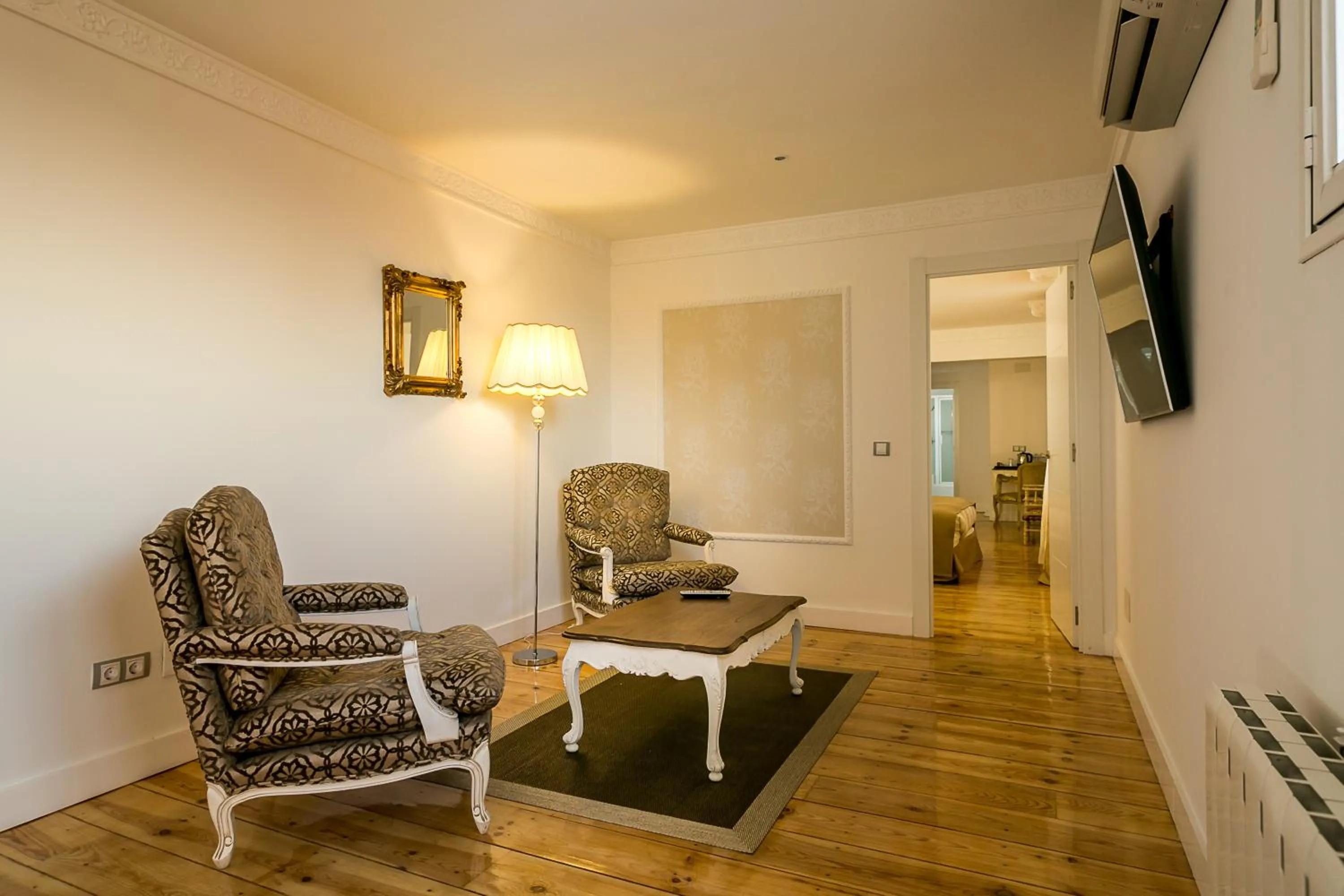 Photo of the whole room in Hostal Central Palace Madrid