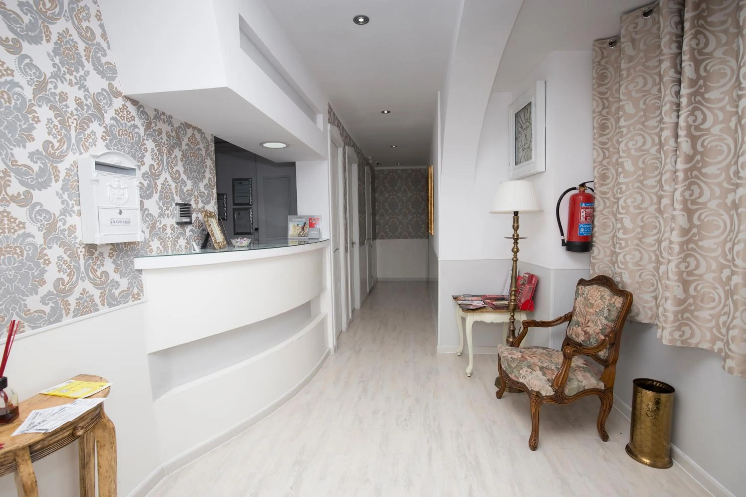 Lobby or reception in Hostal Central Palace Madrid