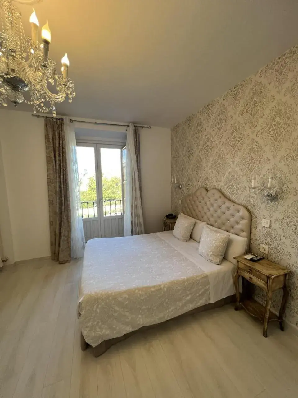 Exterior Double Room in Hostal Central Palace Madrid Exterior Double Room in Hostal Central Palace Madrid
