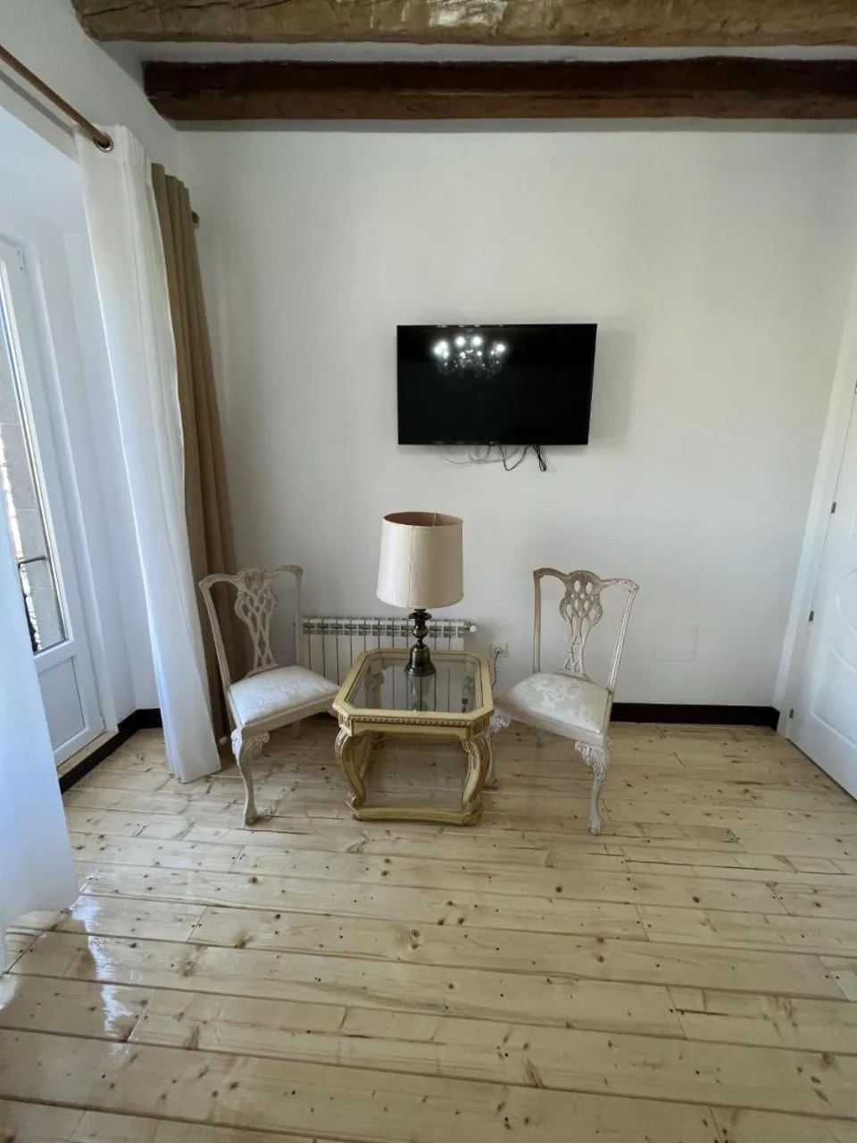 TV and multimedia in Hostal Central Palace Madrid