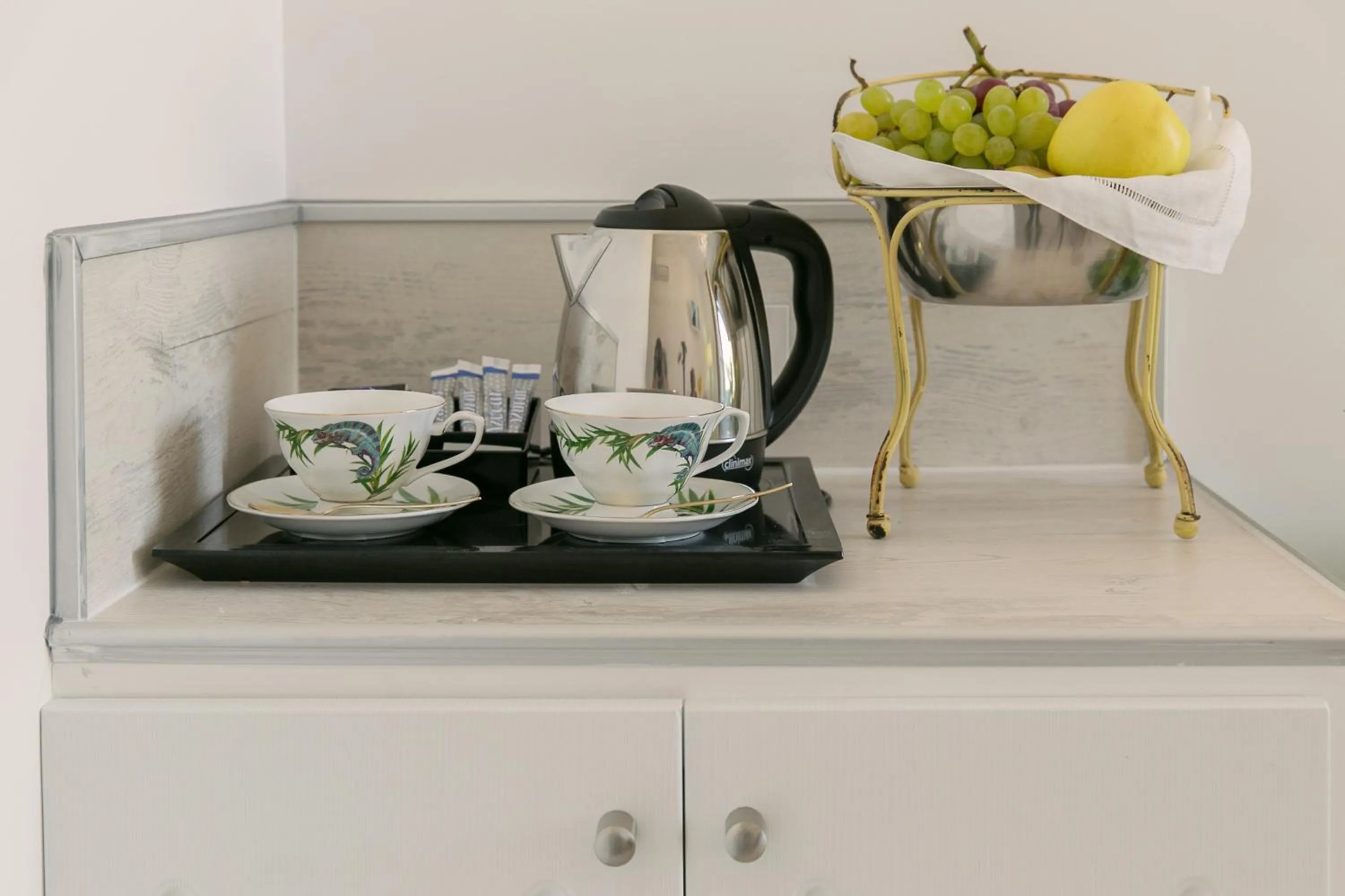 Coffee/tea facilities in Hostal Central Palace Madrid