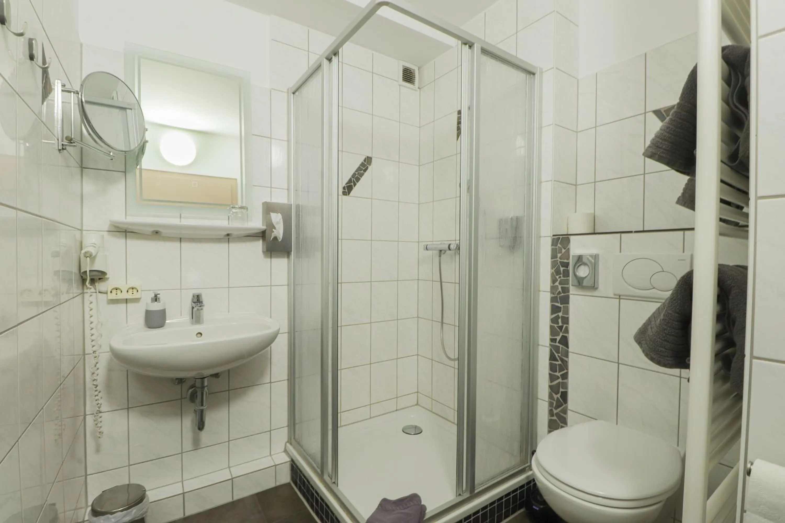 Shower in Hotel Am Dalwigker Tor