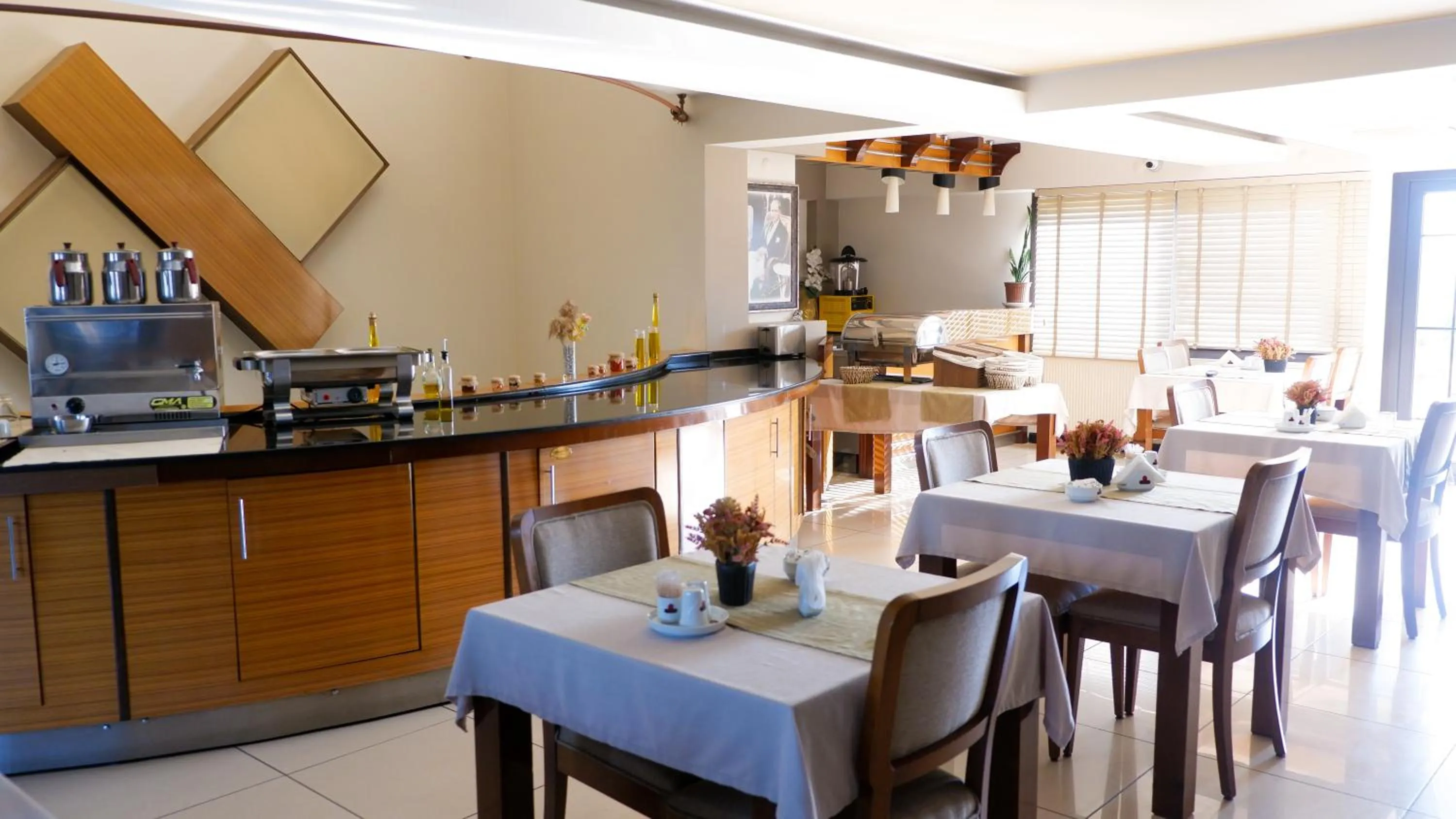 Restaurant/places to eat in Hotel La Bella Salihli