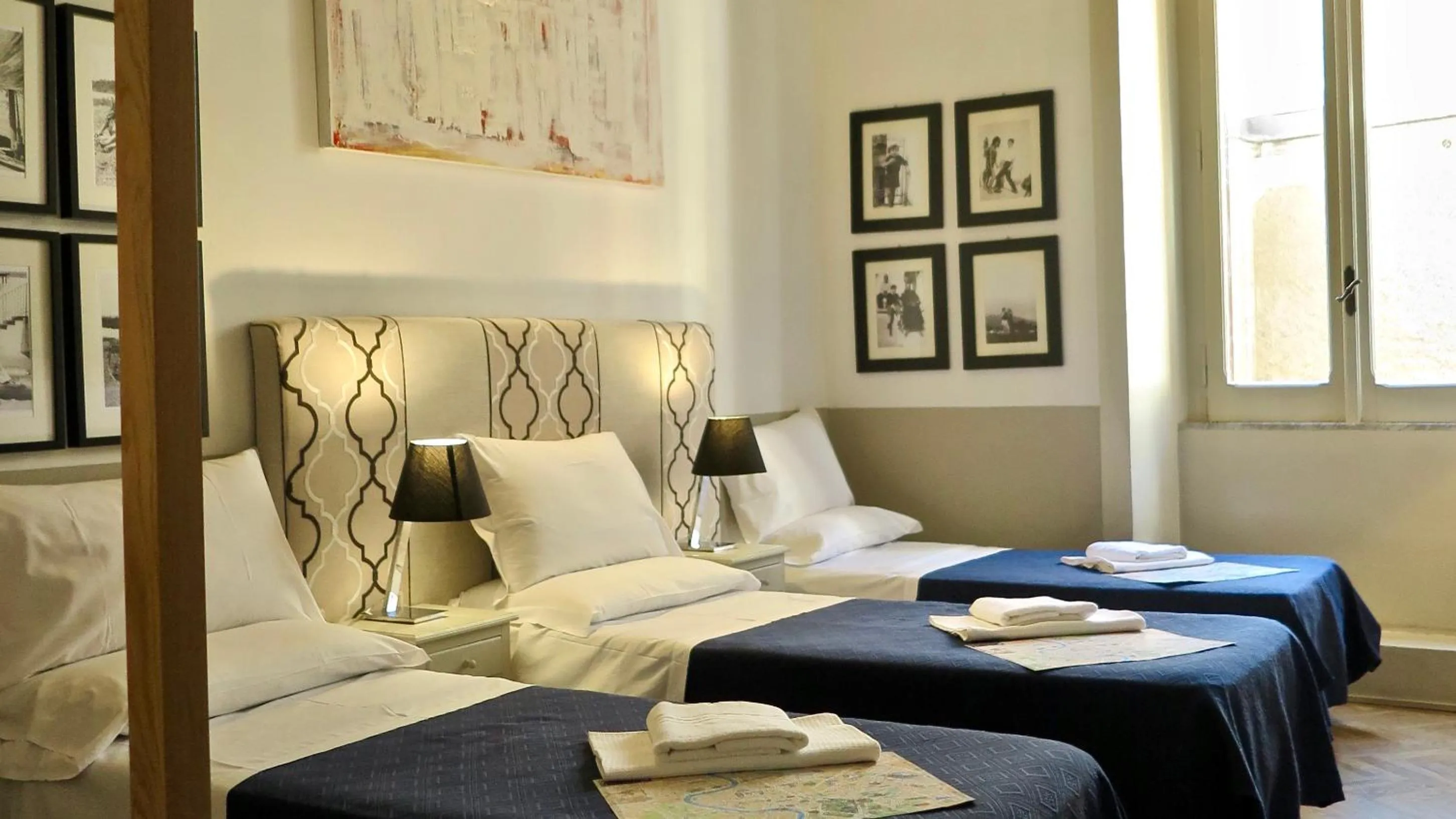 Bedroom, Bed in The Bluehostel