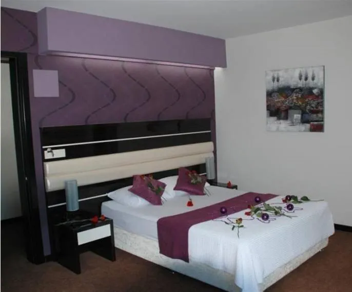 Bed in Hotel La Bella Soma