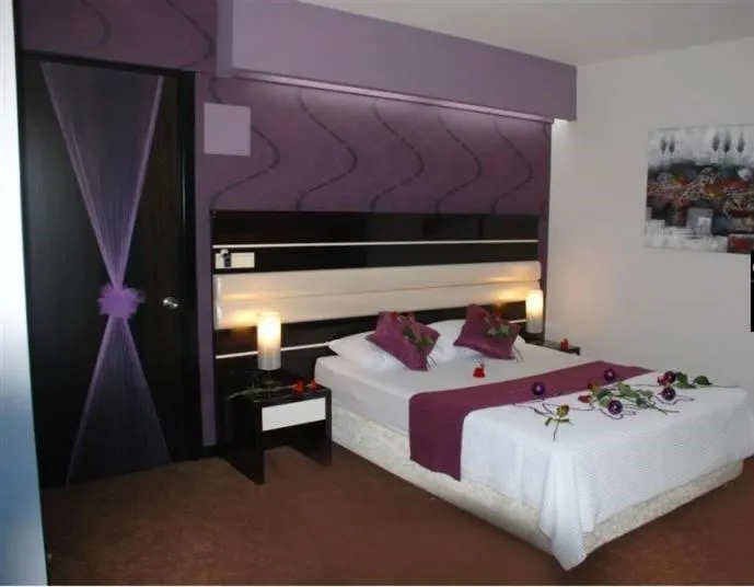 Bed in Hotel La Bella Soma