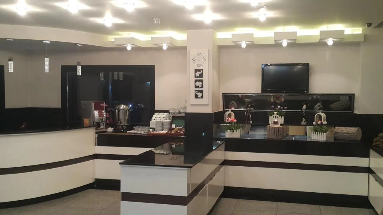 Restaurant/places to eat in Hotel La Bella Soma