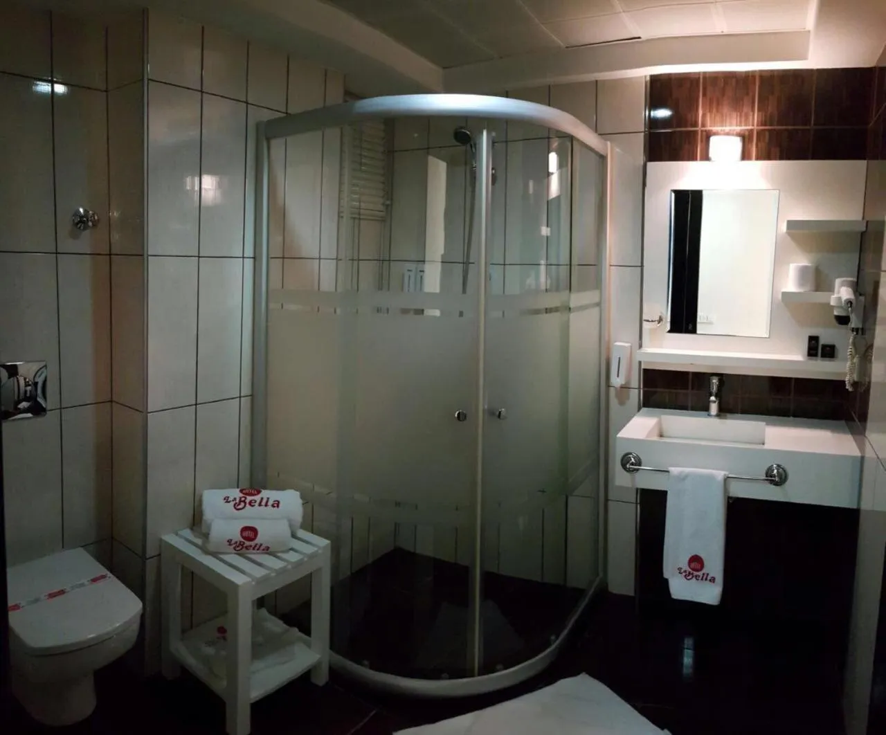 Shower in Hotel La Bella Soma