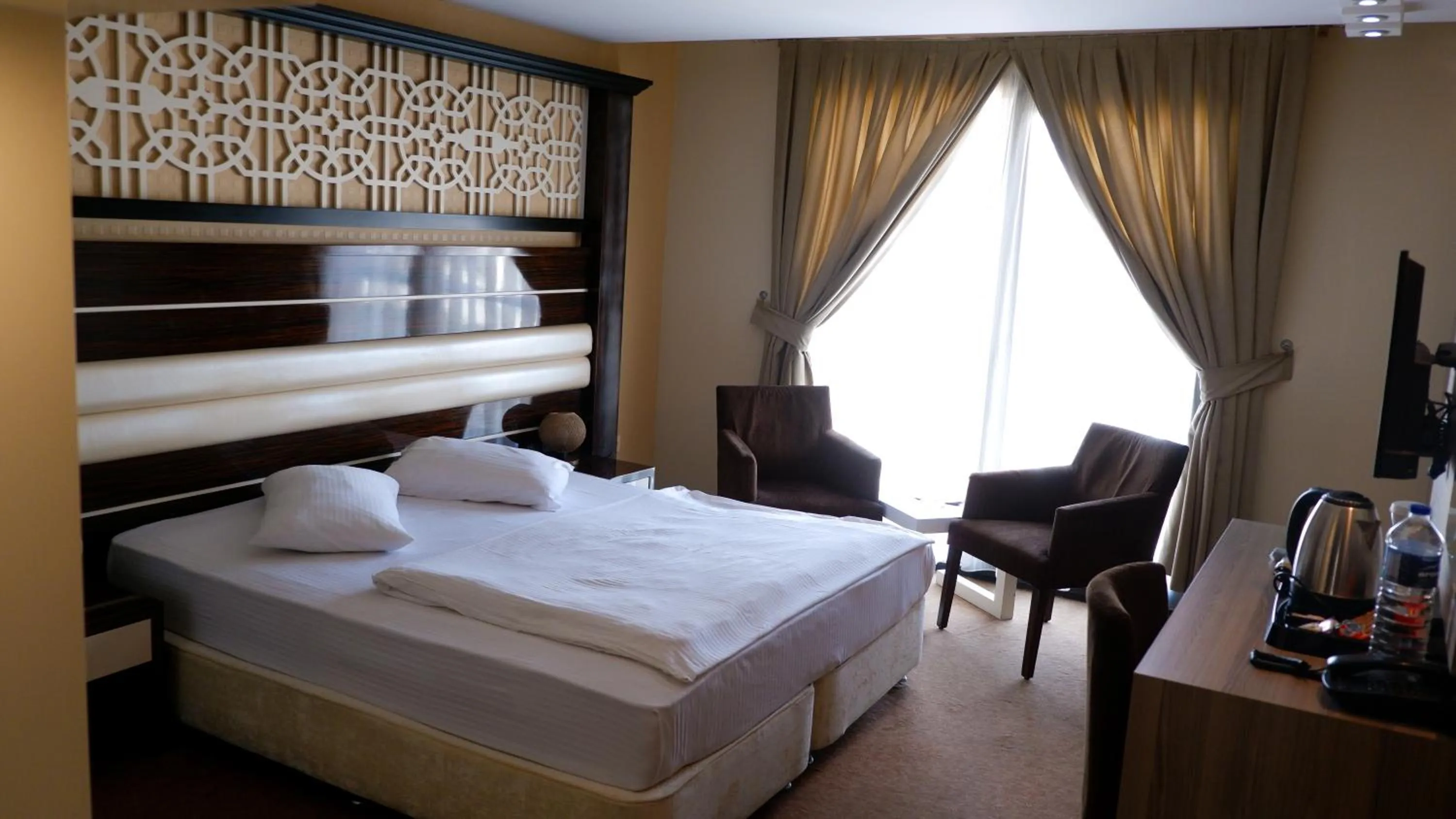 Bed in Hotel La Bella Soma