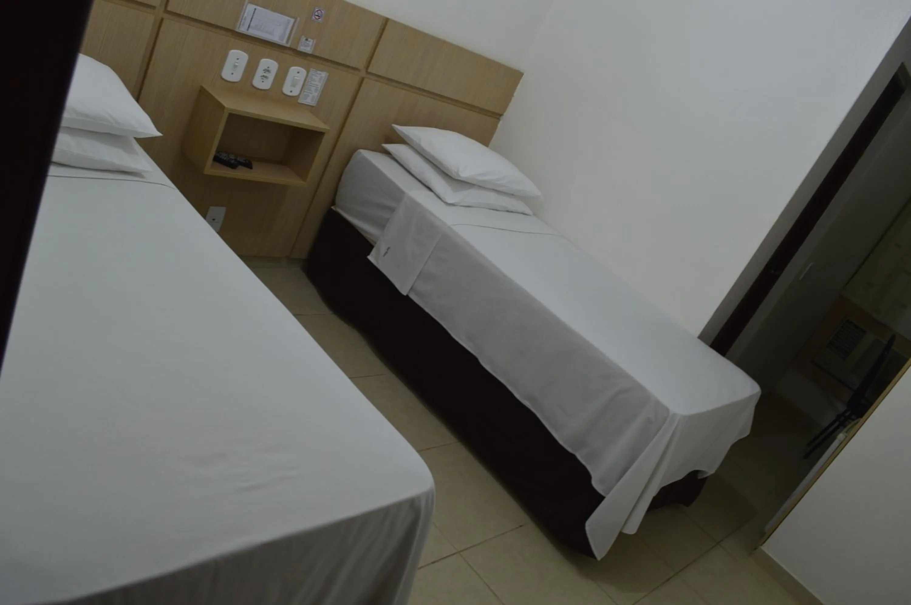 Photo of the whole room, Bed in Richard Hotel