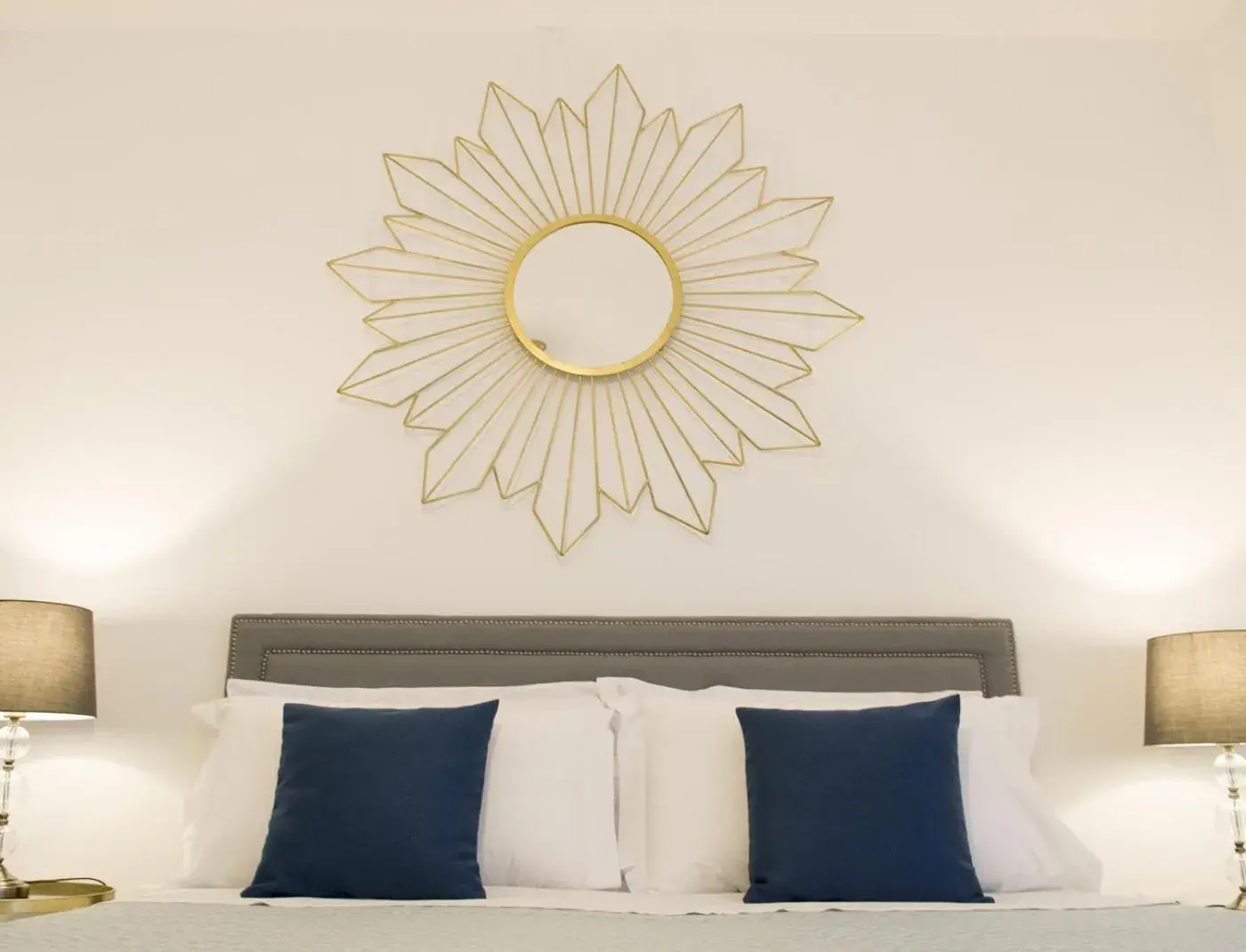 Bed in Palazzo Spasiano rooms - SORRENTO CENTER Bed in Palazzo Spasiano rooms - SORRENTO CENTER