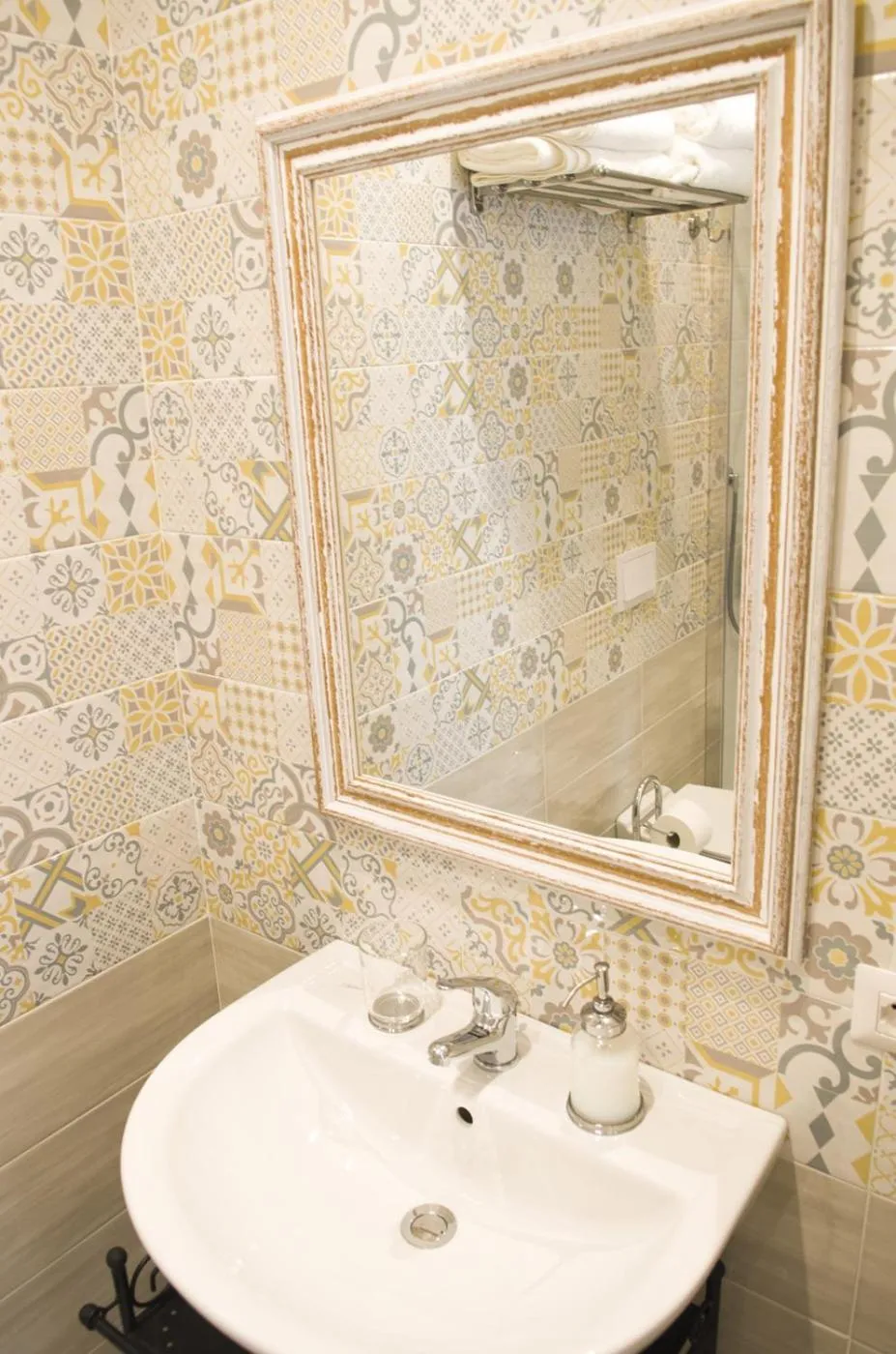 Bathroom in Palazzo Spasiano rooms - SORRENTO CENTER