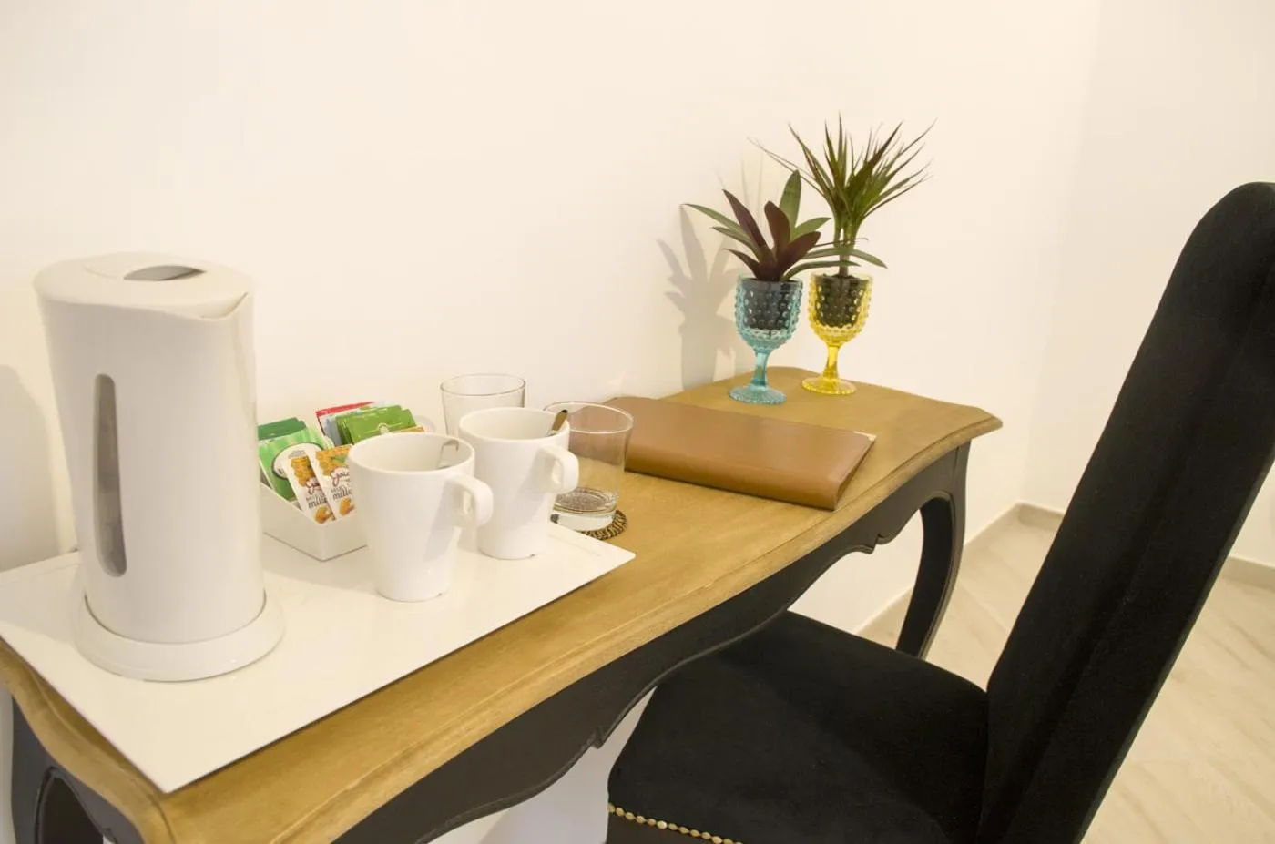 Coffee/tea facilities in Palazzo Spasiano rooms - SORRENTO CENTER