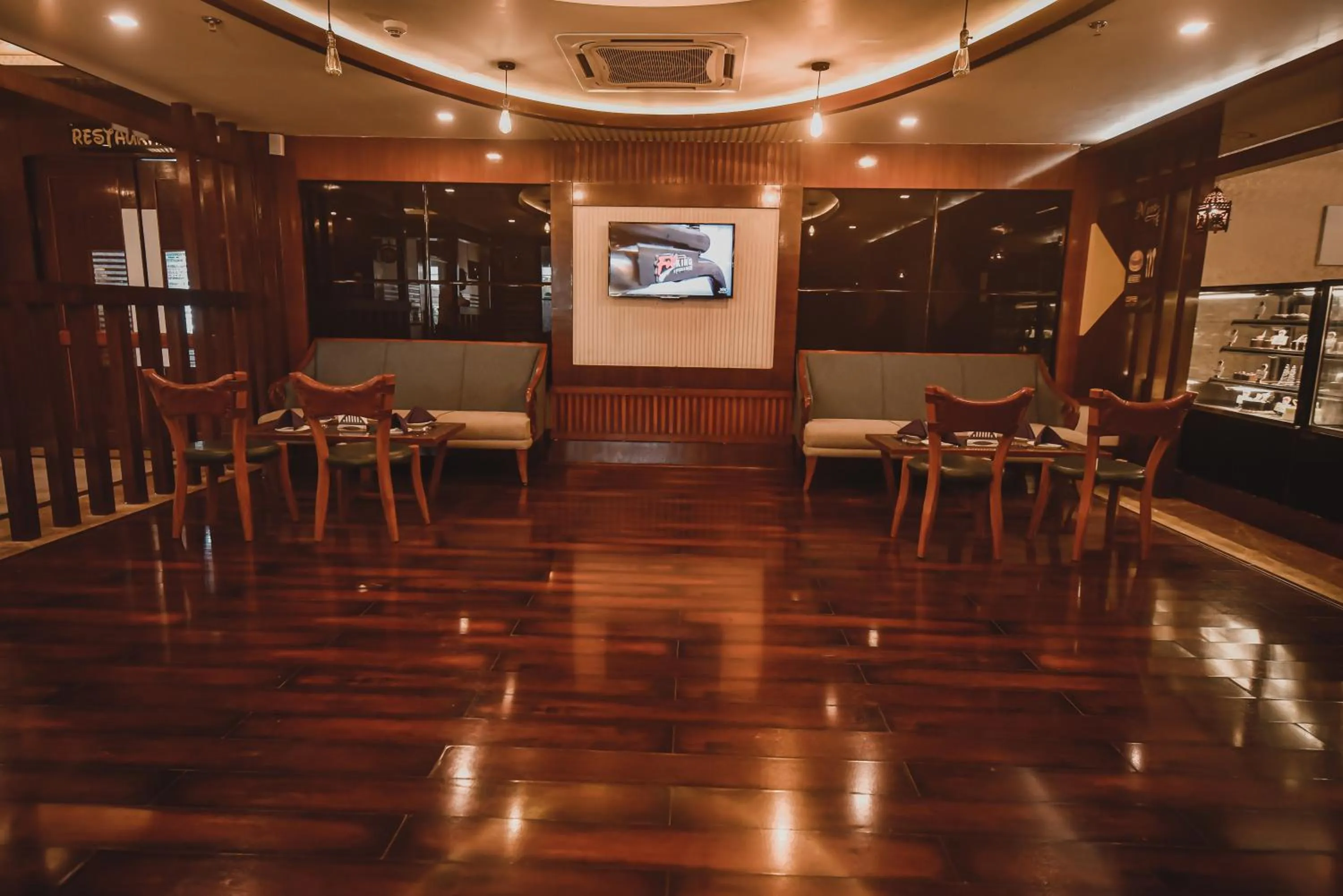 Restaurant/places to eat in Konark Grand Hotel