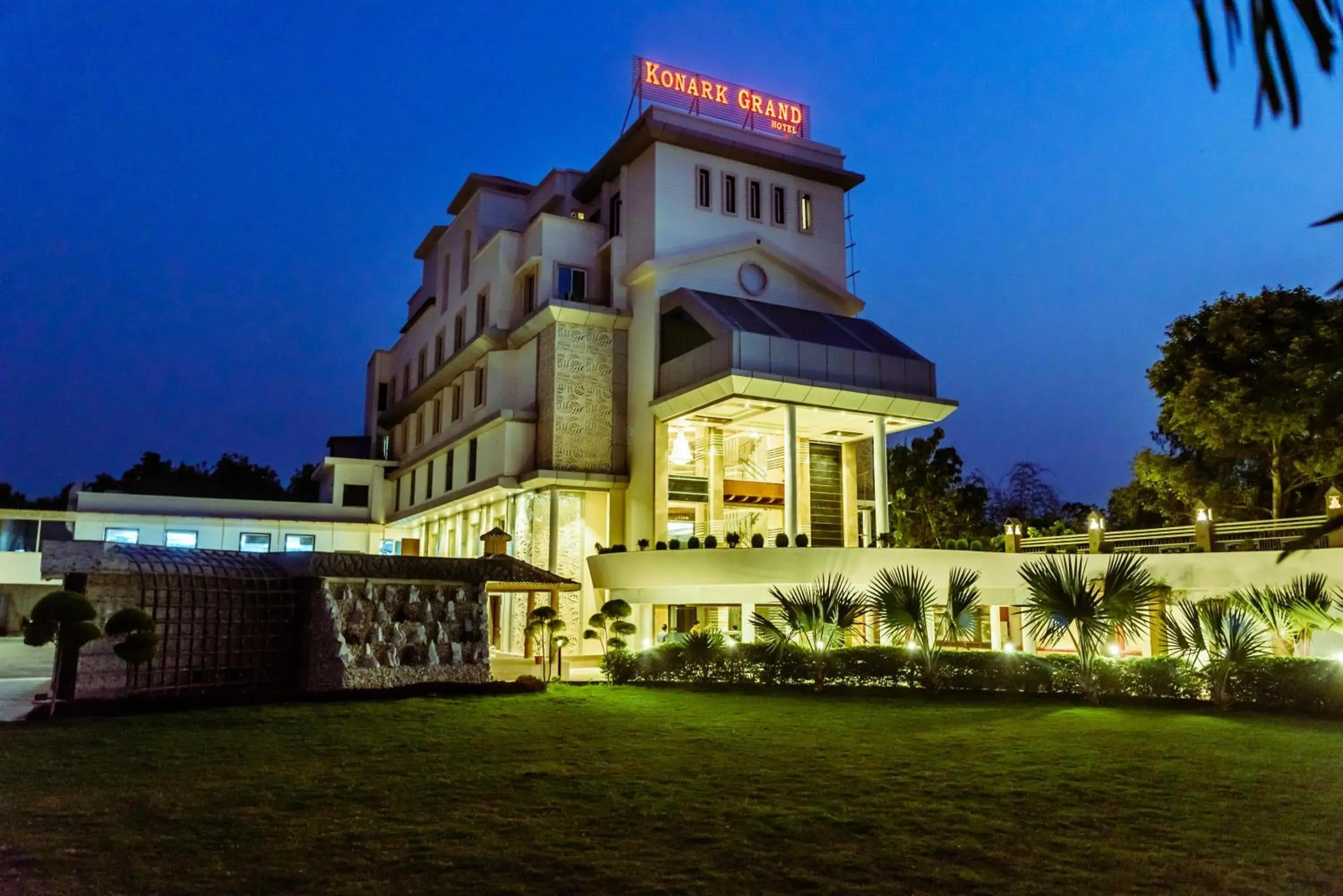 Property building in Konark Grand Hotel Property building in Konark Grand Hotel