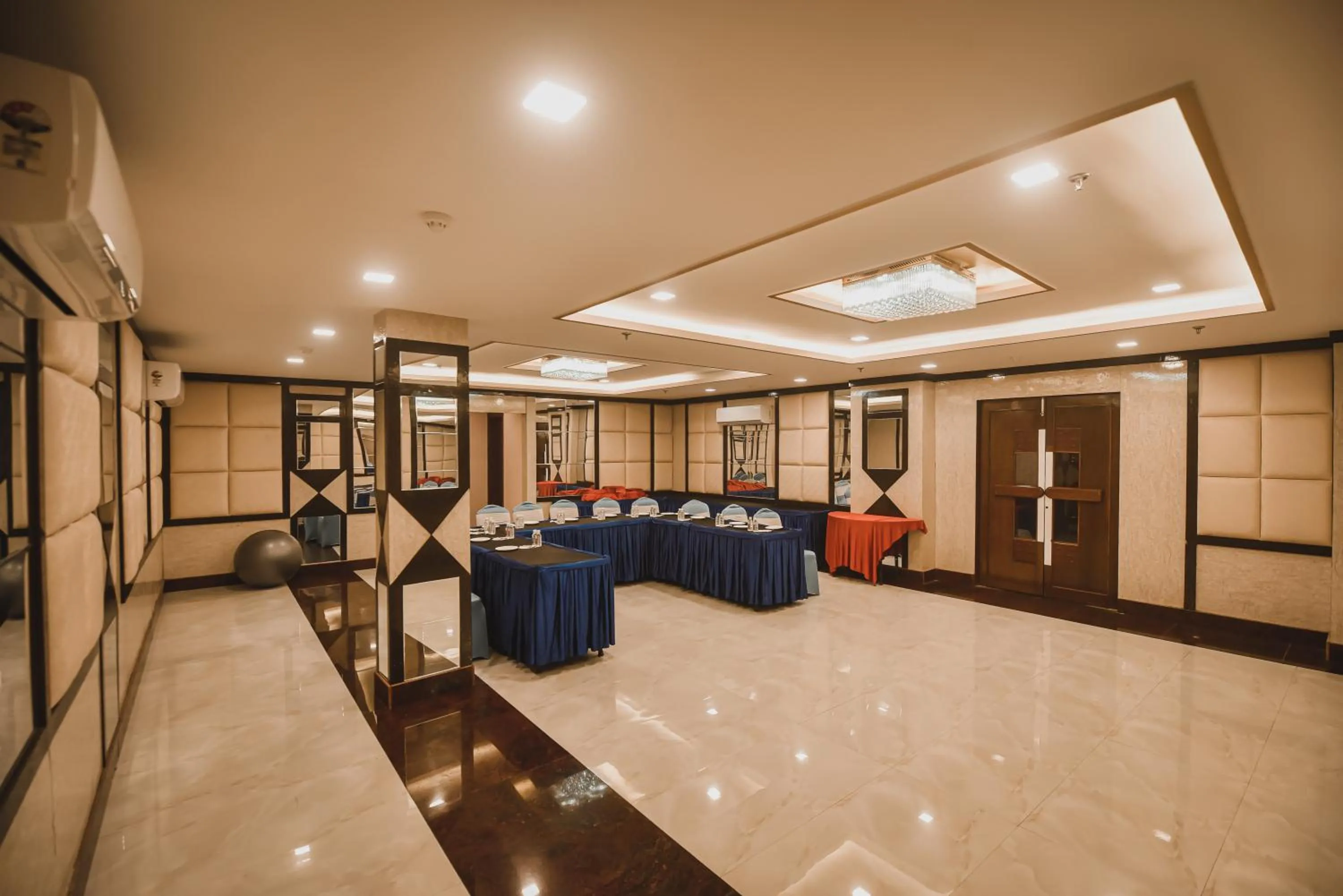 Meeting/conference room in Konark Grand Hotel