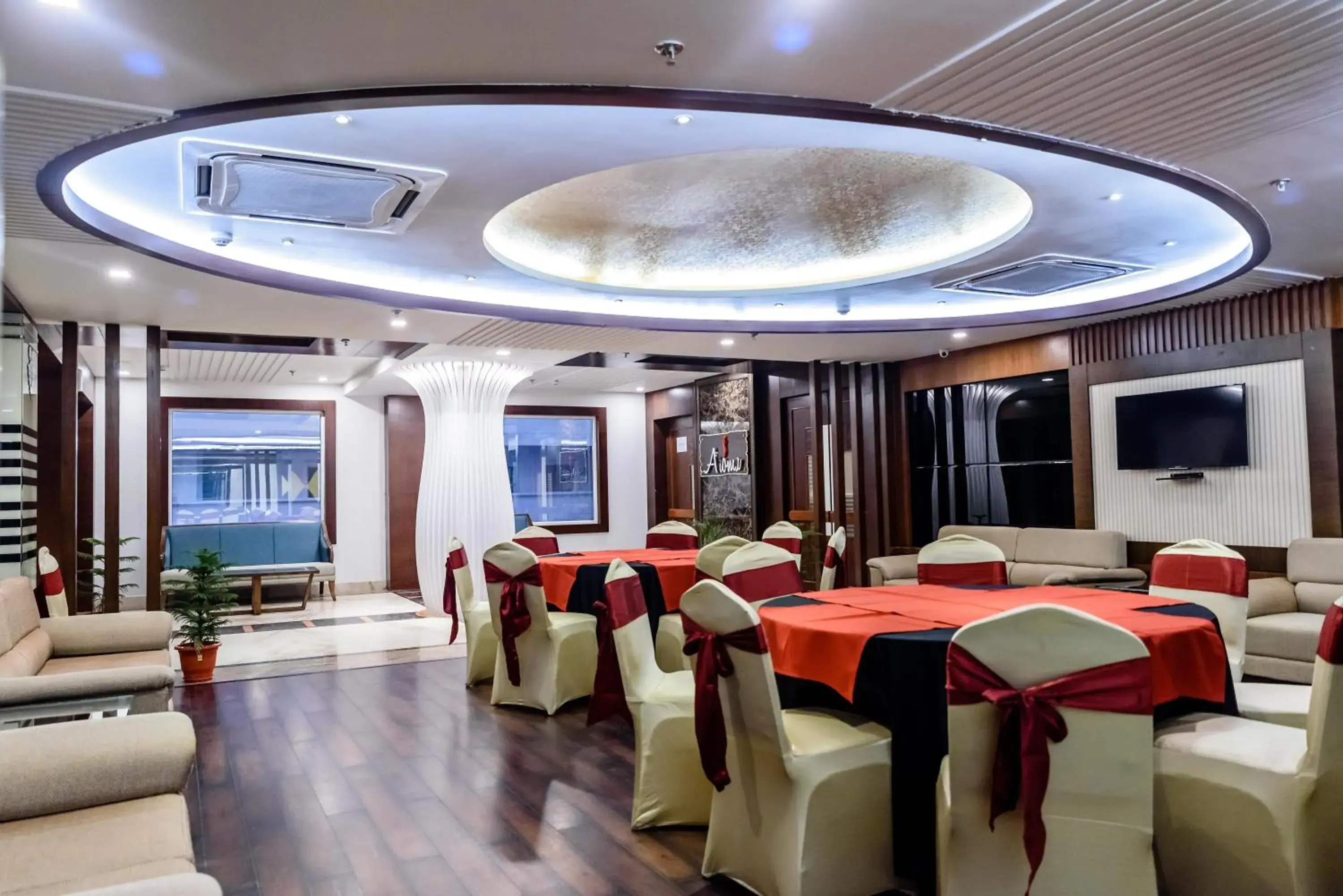 Restaurant/places to eat in Konark Grand Hotel Restaurant/places to eat in Konark Grand Hotel