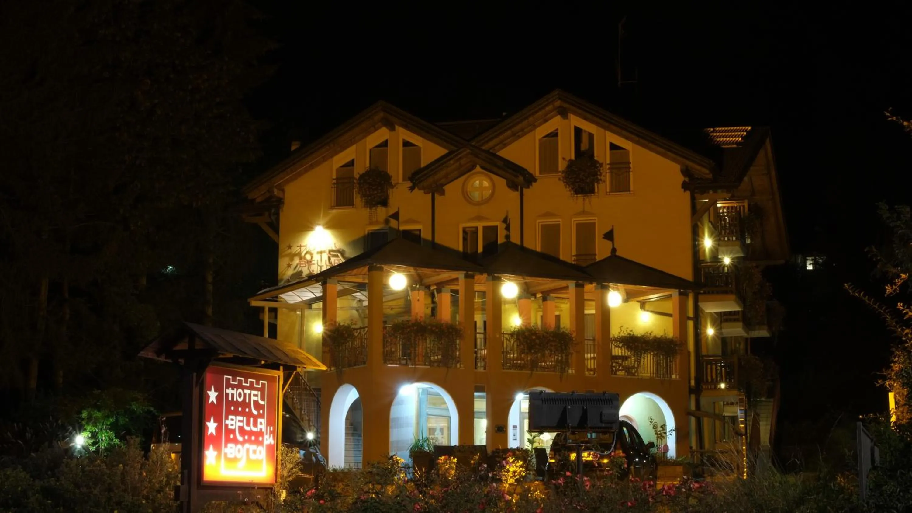 Facade/entrance in Hotel Bella di Bosco