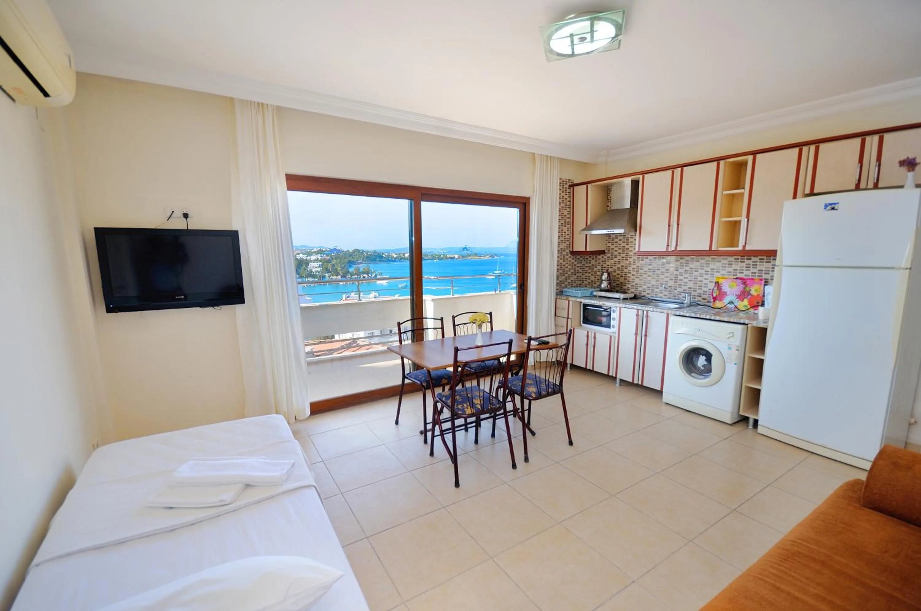 Kitchen or kitchenette in Beyaz Konak Evleri