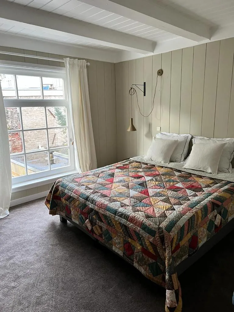 Bedroom, Bed in Dahli's Sleep Boutique