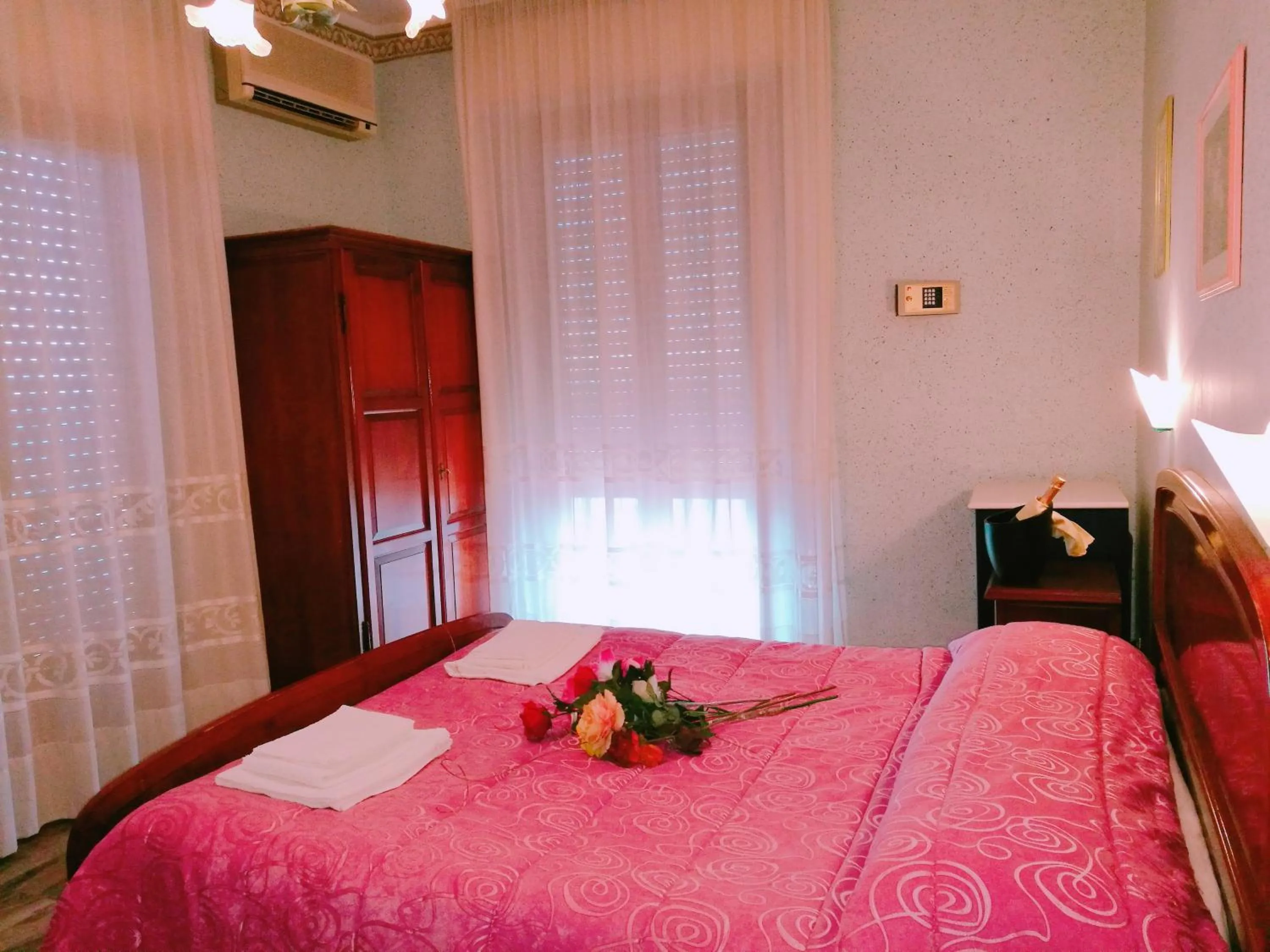 Bed in PARADISO Hotel Ristorante