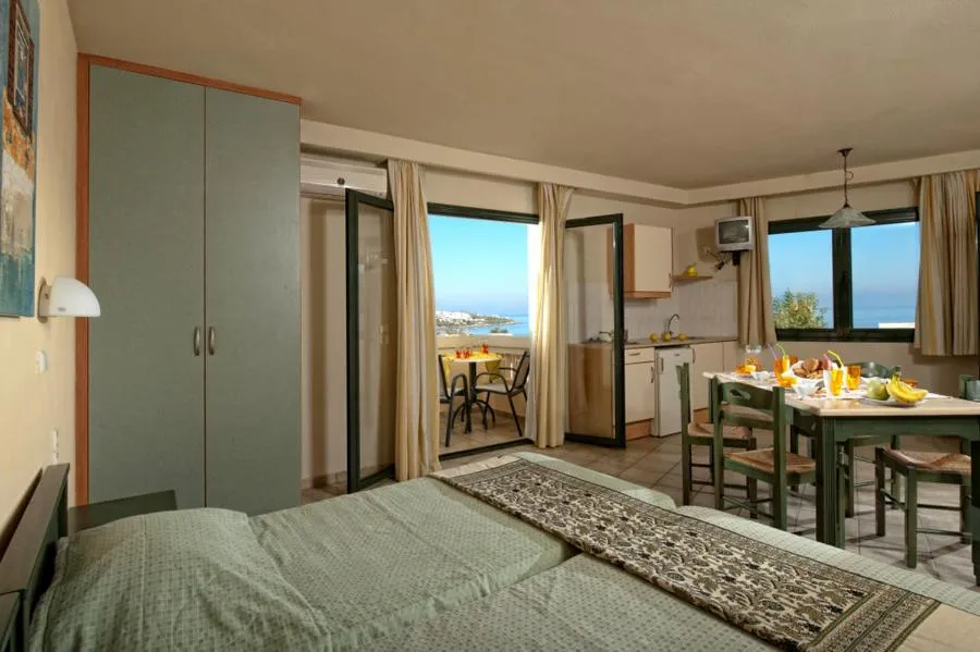 Photo of the whole room, Bed in Villiana Holiday Apartments