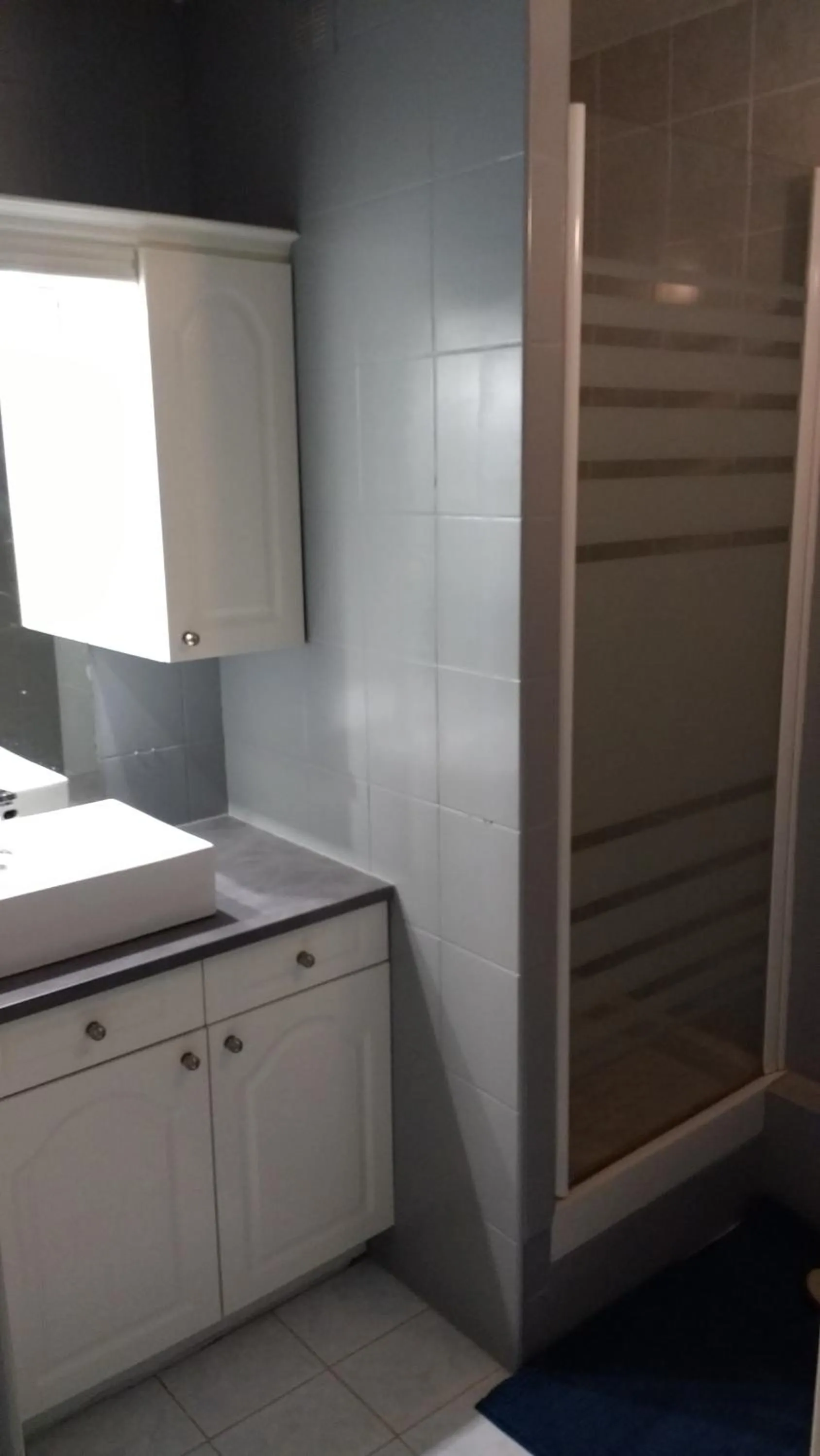 Shower, Kitchen/Kitchenette in Chambre paisible tout confort