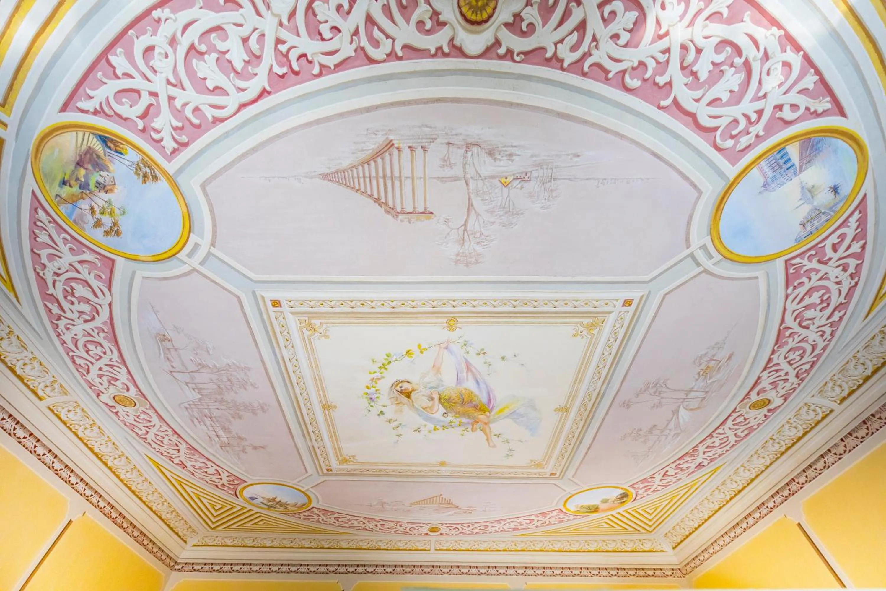 Photo of the whole room in Pepito palace