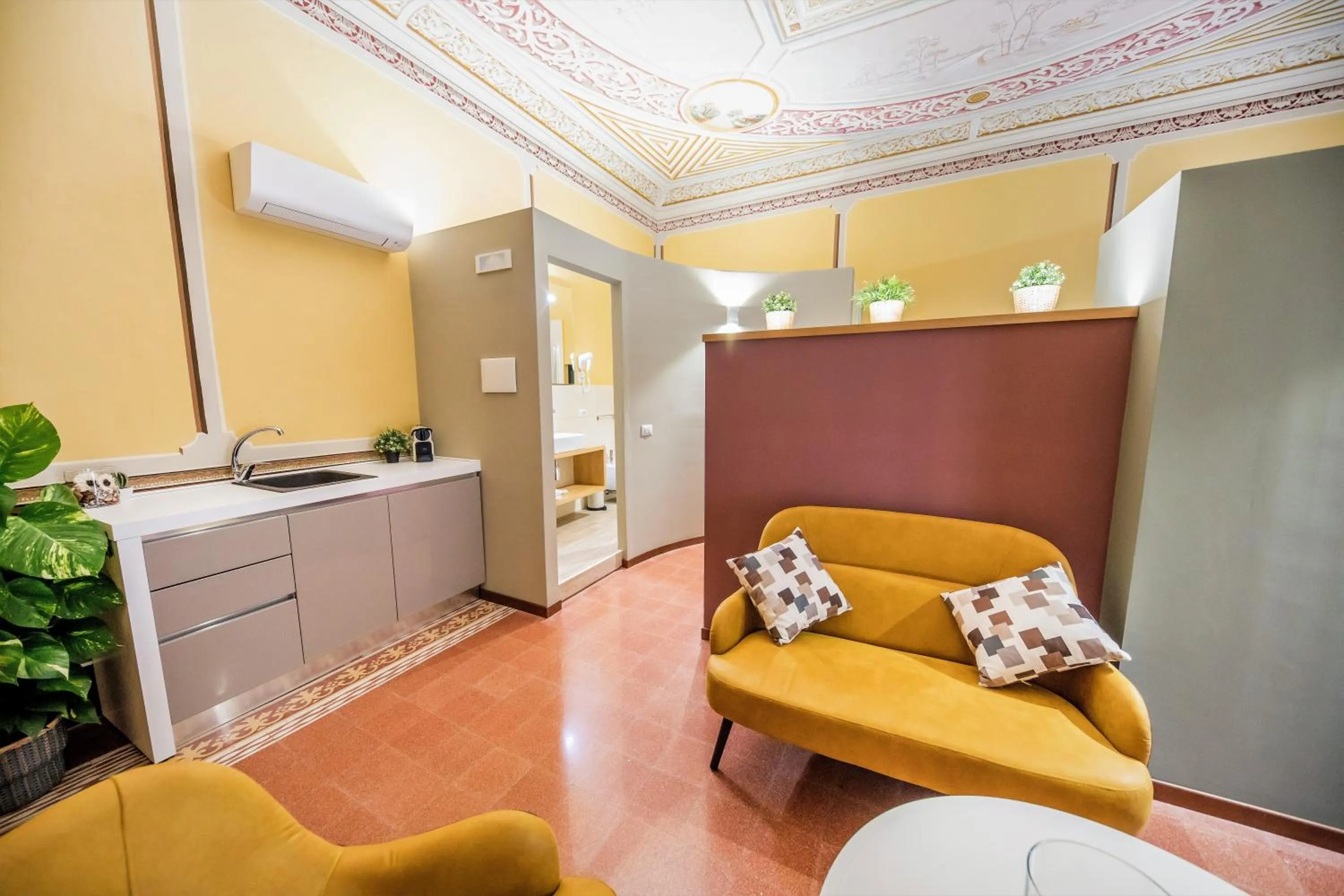 Photo of the whole room in Pepito palace