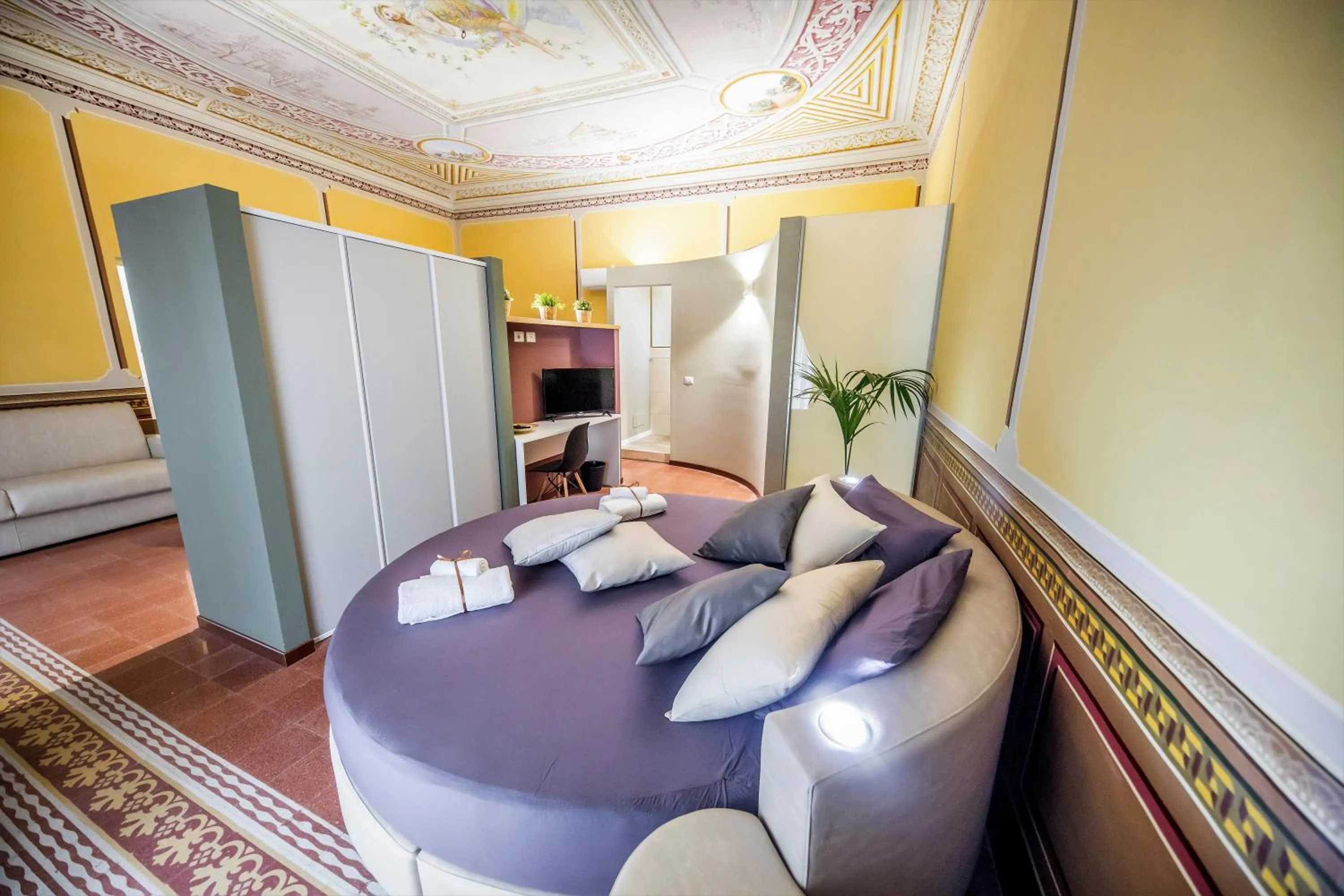 Bed in Pepito palace