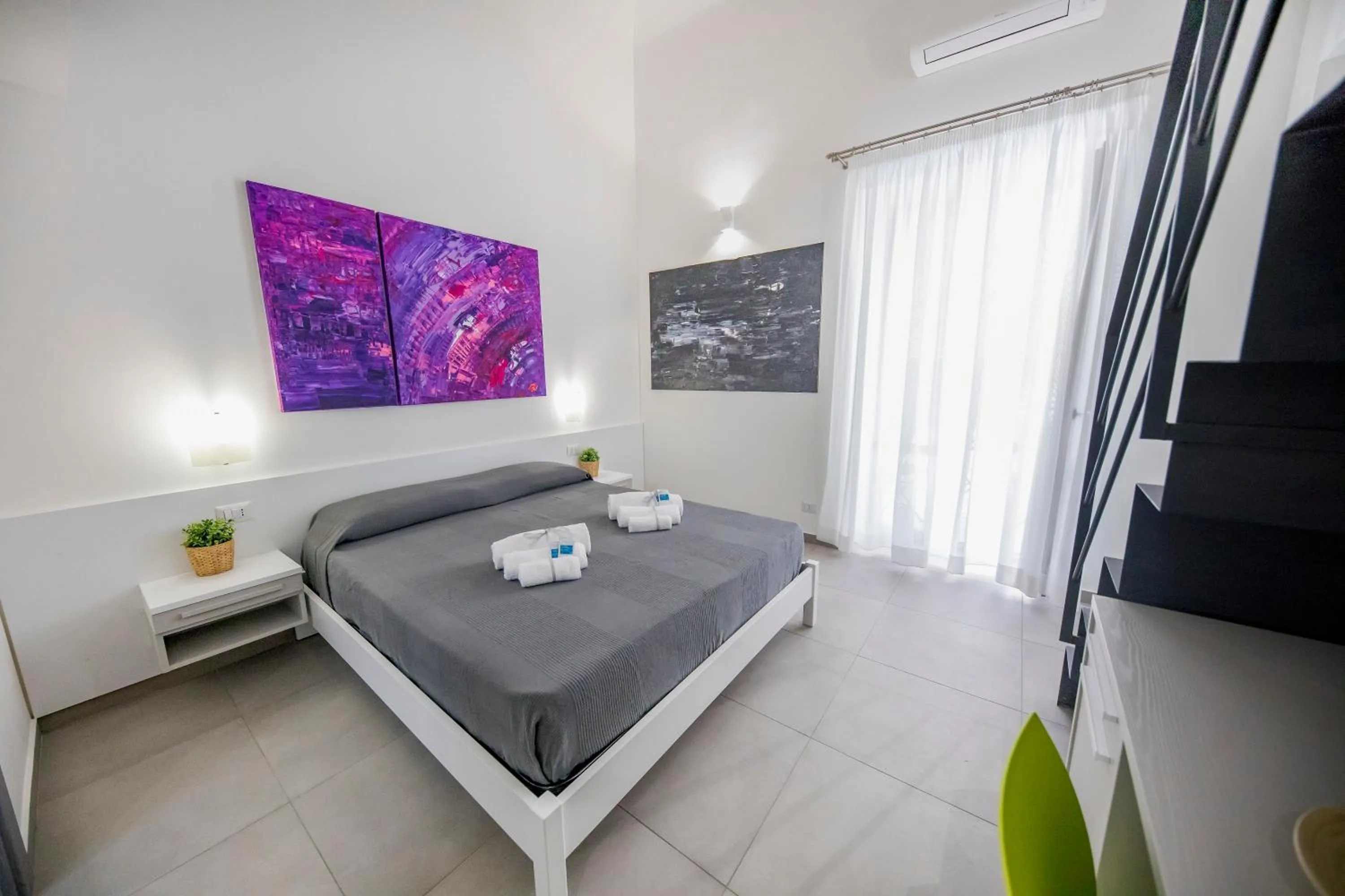 Photo of the whole room, Bed in Pepito palace